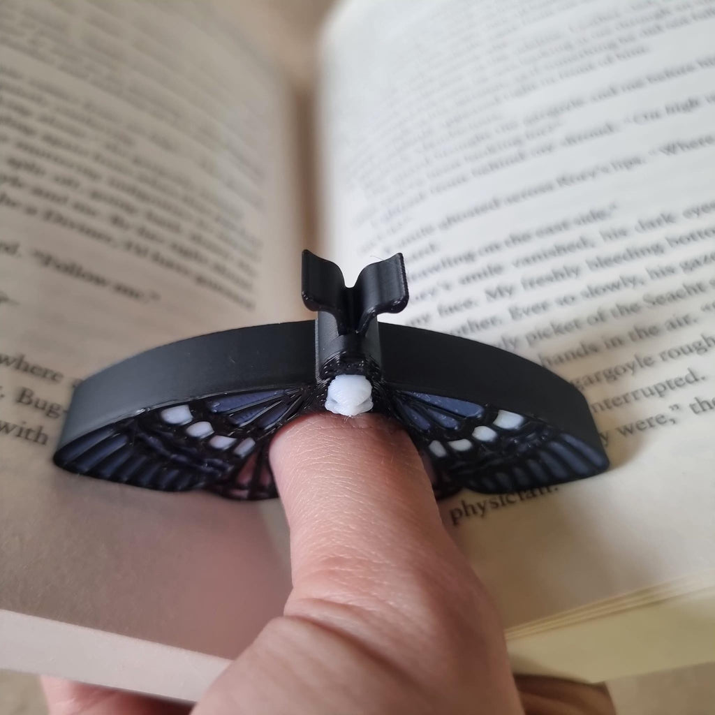 Motte handgefertigter Seitenhalter | Daumen-Buchhalter | perfektes Geschenk für Buchliebhaber | Lesehilfe für komfortables Lesen | Geschenk für Bücherwürmer