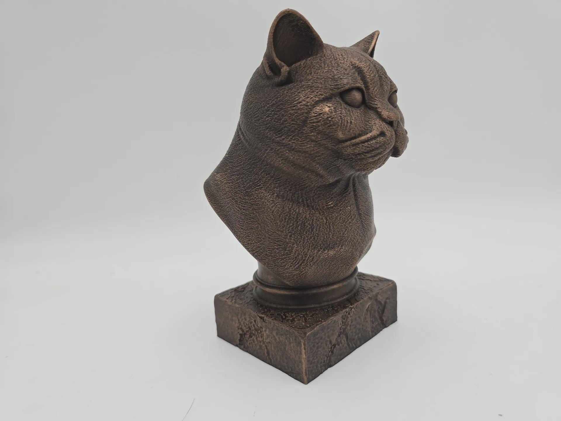 Büste einer Britisch Kurzhaar Katze Statue - Wohndeko Katzenliebhaber handbemalt Ornament