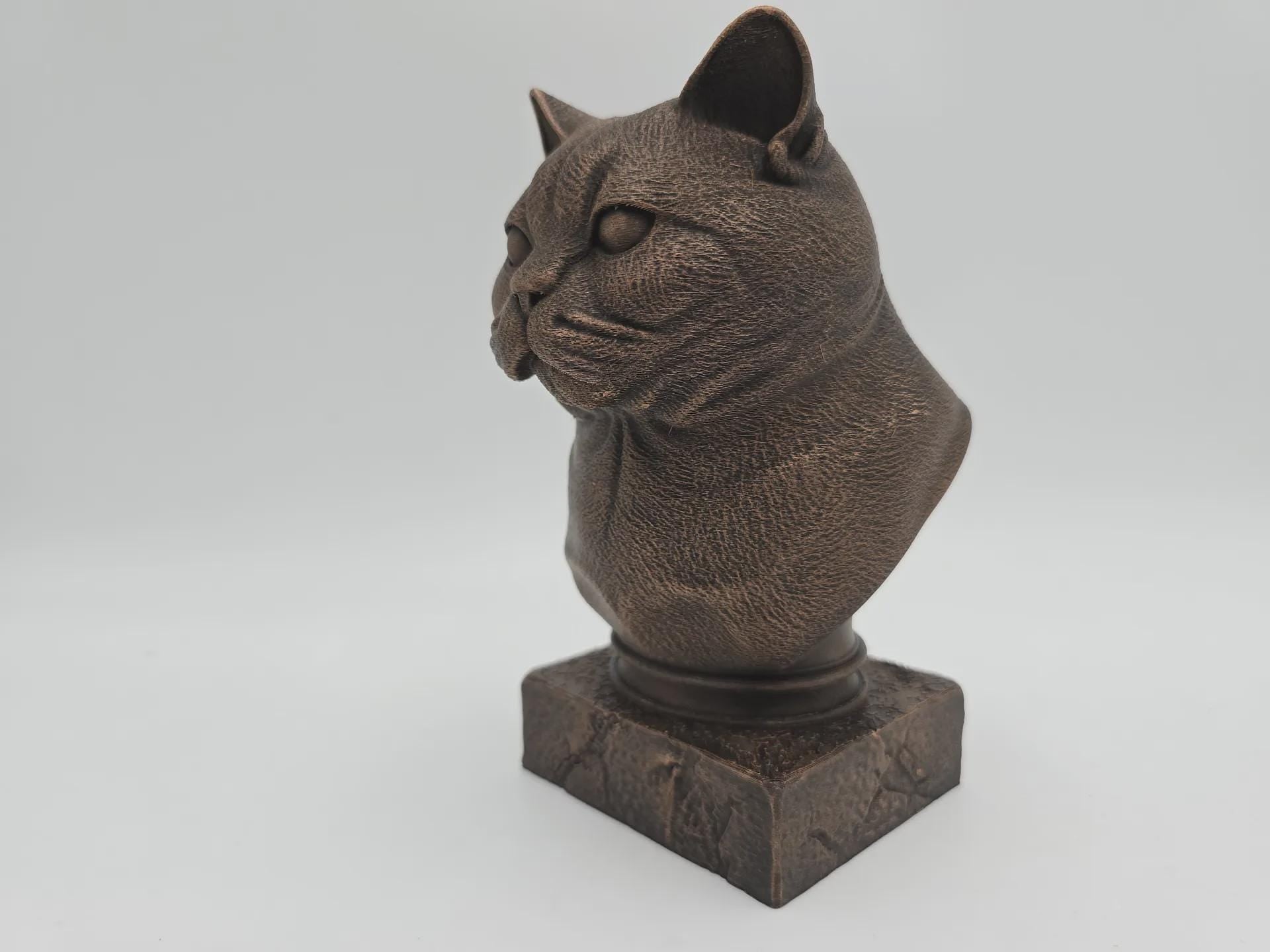 Büste einer Britisch Kurzhaar Katze Statue - Wohndeko Katzenliebhaber handbemalt Ornament