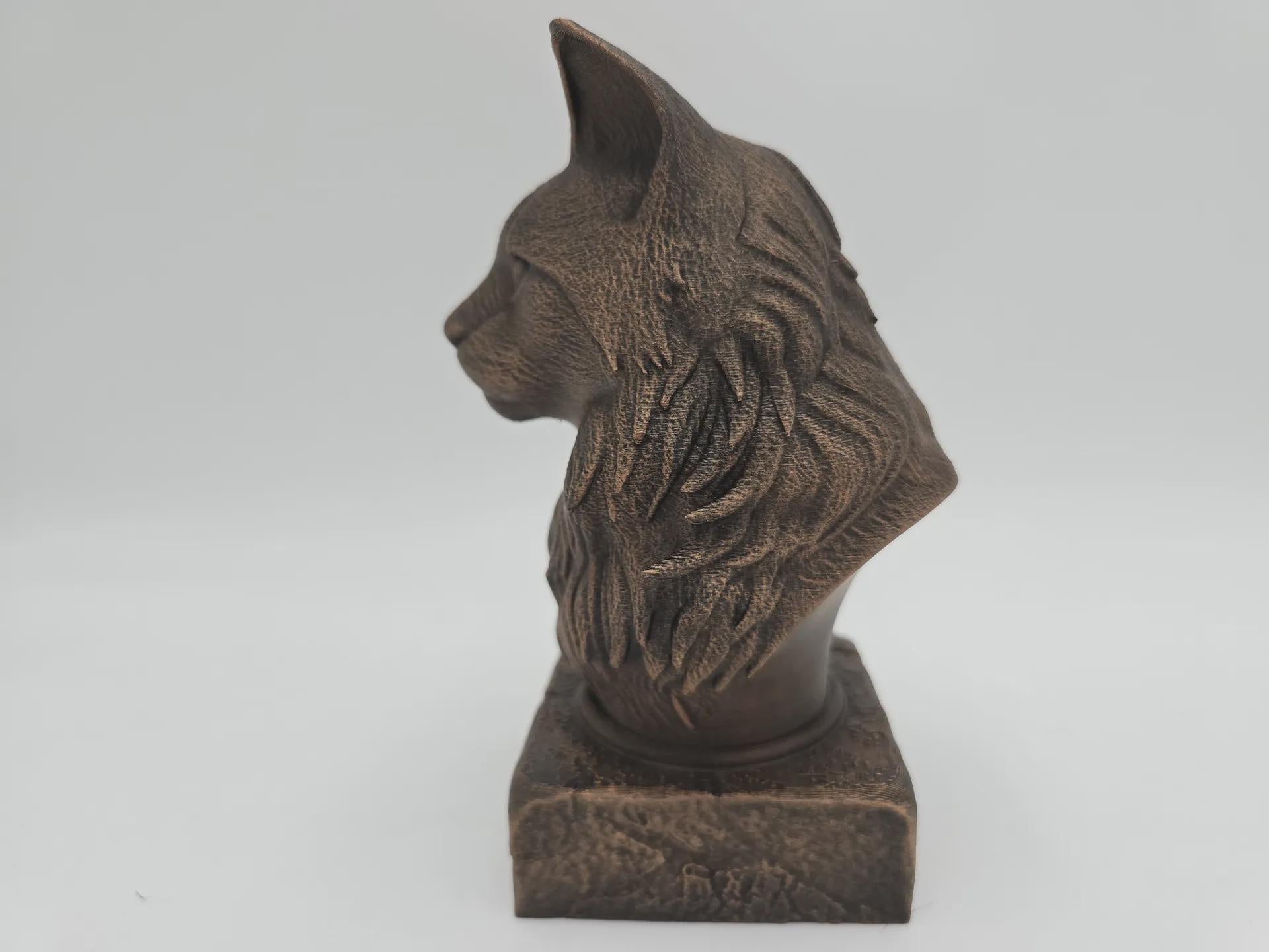 Bust of a Maine Coon Cat bust statue - home decor cat lover handpainted ornament