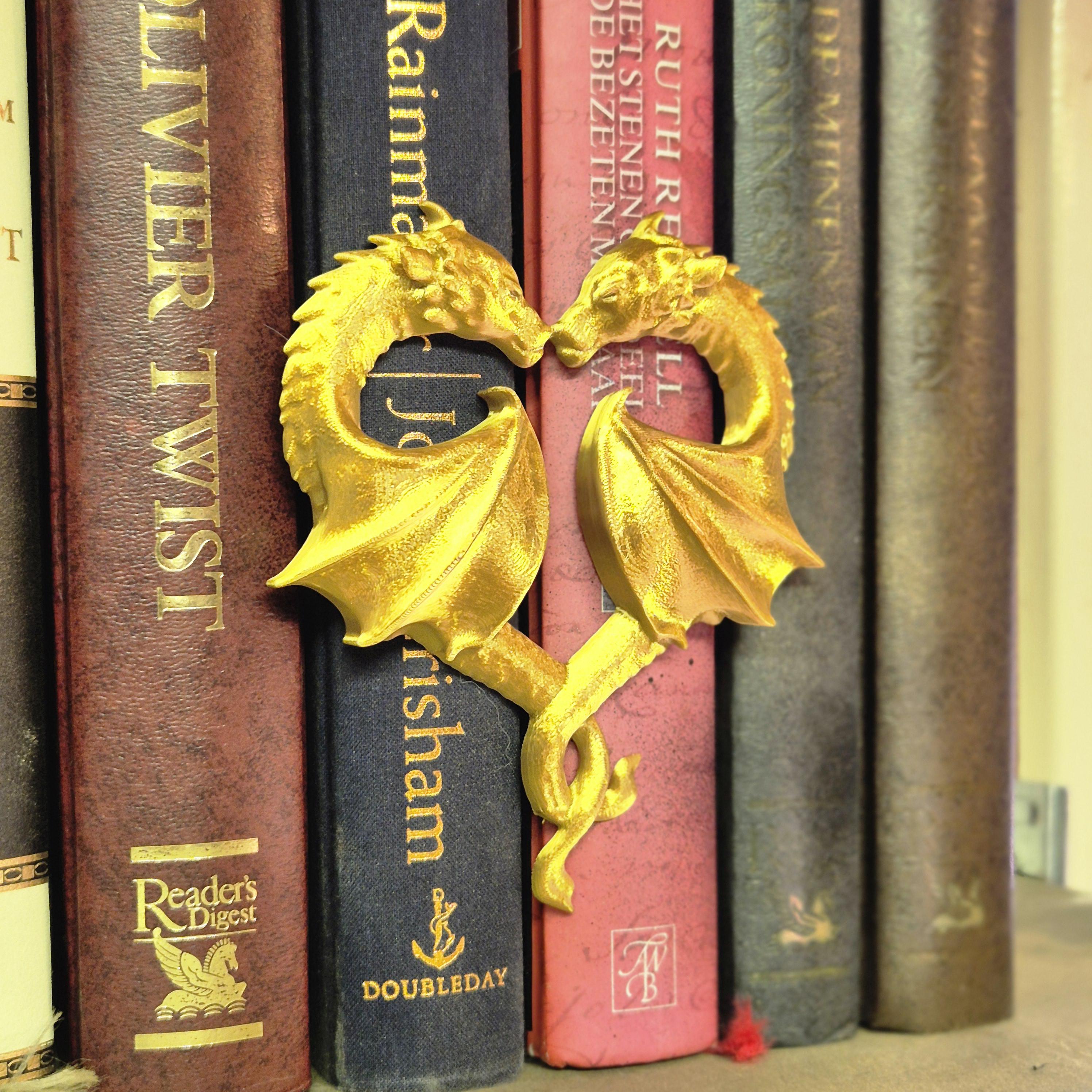 Dragon black Heart book decor - Dragons Forming a Heart - Unique Bookshelf decor for forthwing onyxstorm fans