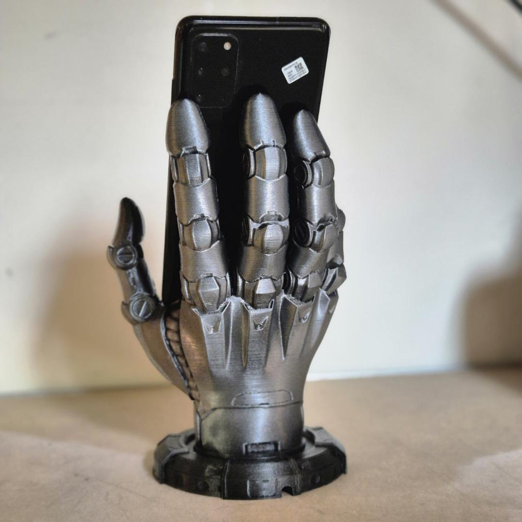 Robot hand phone holder: futuristic & functional mobile stand