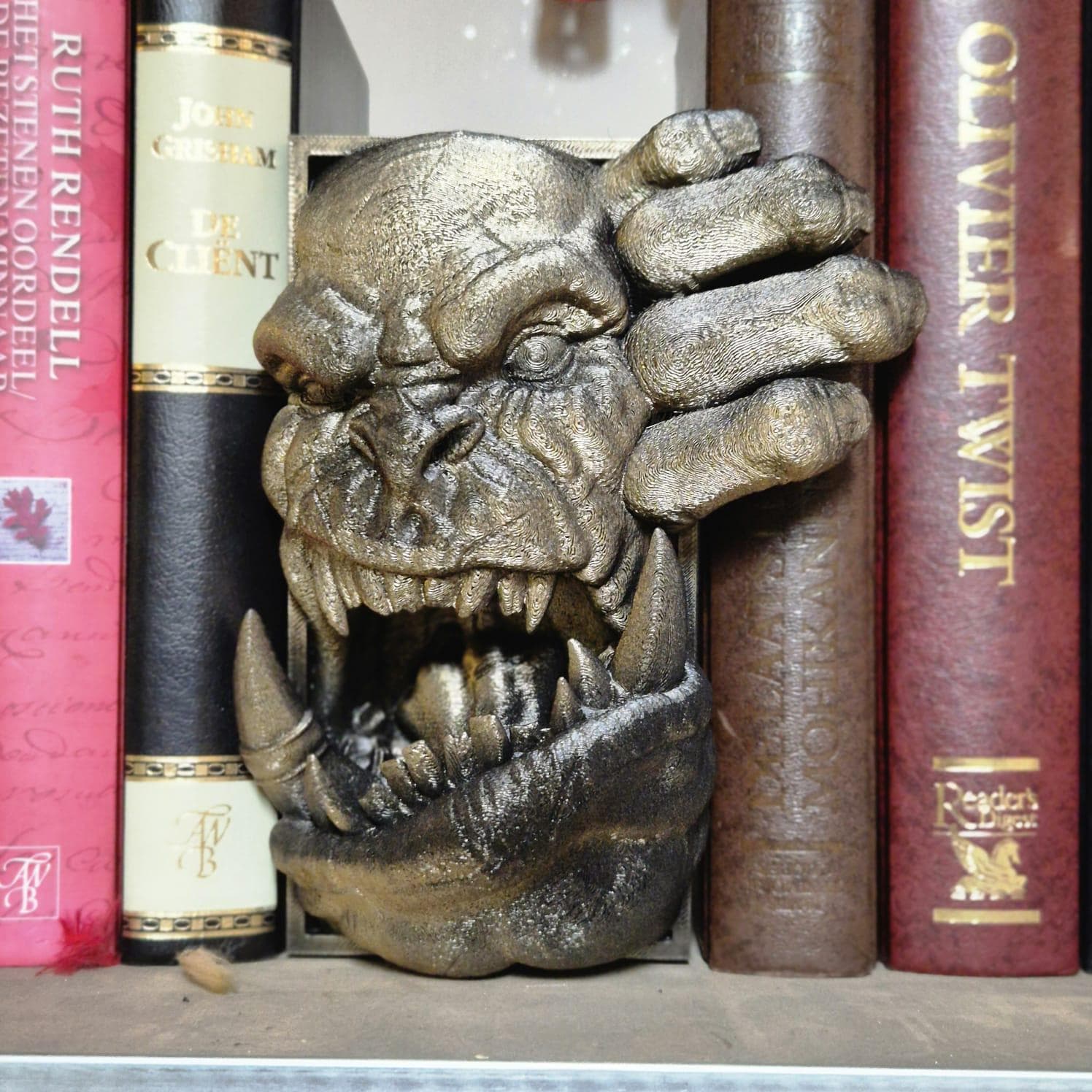 Orc Book Nook – 3D-gedruckter Ork-Krieger für Fantasy-Bücherregale