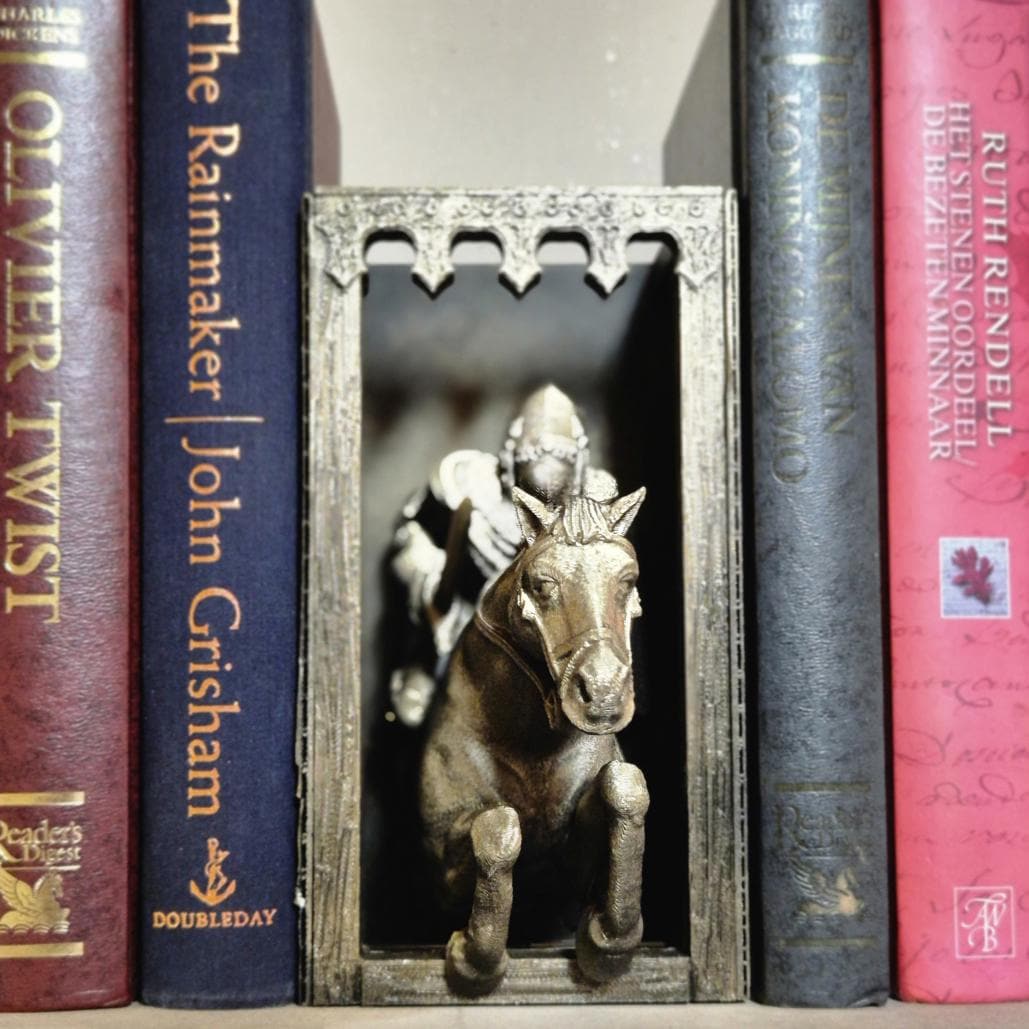 Ritter auf Pferd Buch Nook - 3D-gedrucktes mittelalterliches Fantasy-Dekor