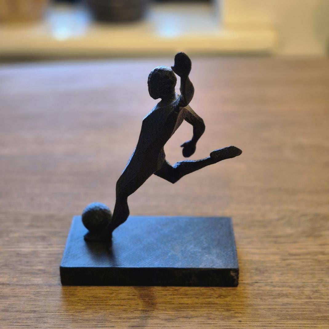 Einzigartige abstrakte Figur – Fußball-Geschenk, Bücherregal, Heim-Schreibtisch-Dekor
