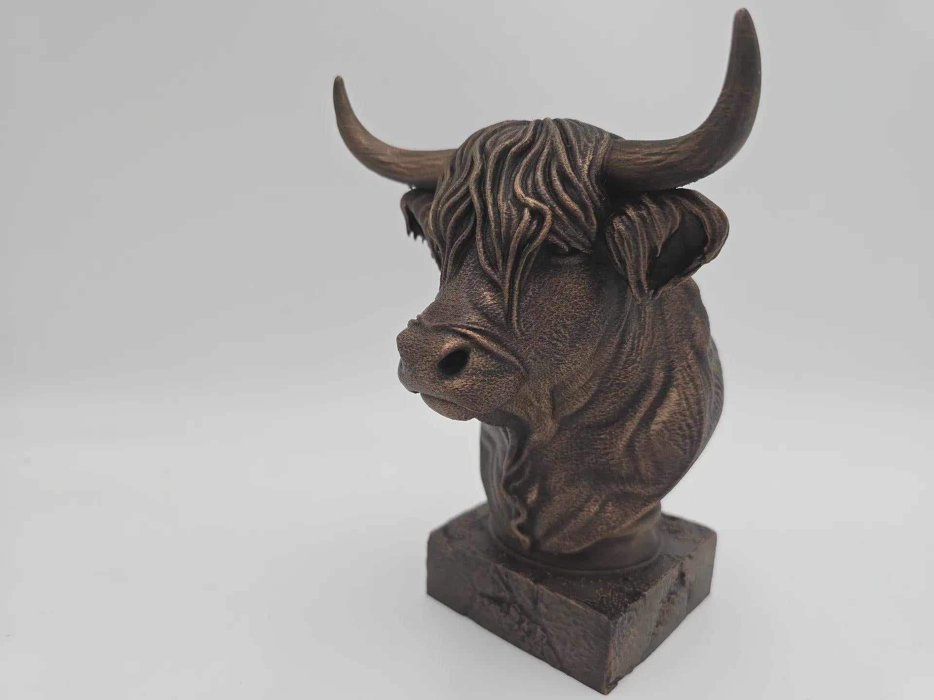 Büste einer Highland-Kuh-Statue – Wohndeko, Kuhliebhaber, handbemaltes Ornament
