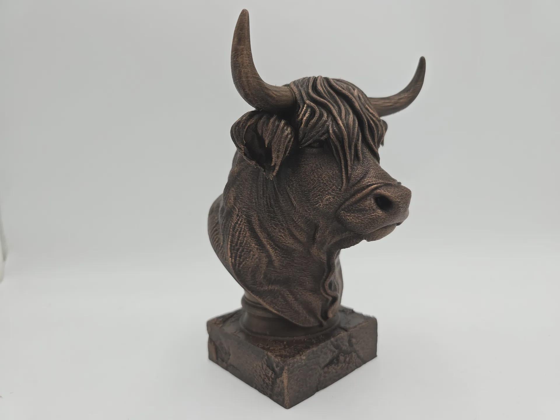 Büste einer Highland-Kuh-Statue – Wohndeko, Kuhliebhaber, handbemaltes Ornament