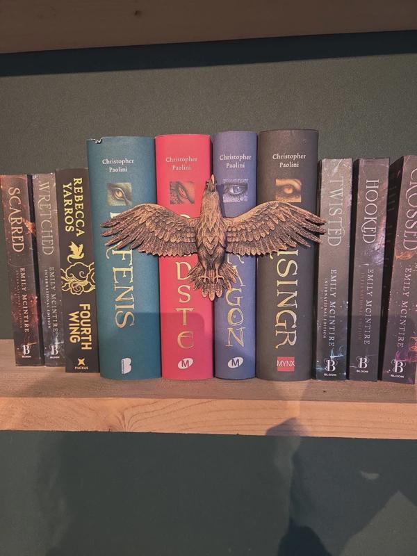 Bronze eagle Spinehugger – Fantasy Companion That Wraps Around the Back of your book | Fantasy Bookshelf Guardian