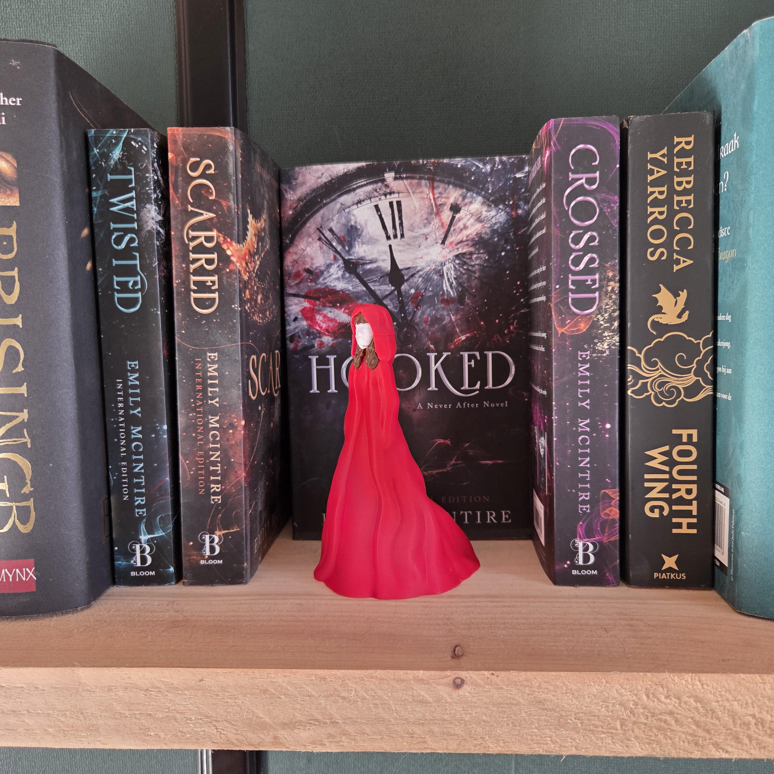 Red Hooded Figurine – Fairytale Bookshelf Decor – 3D Printed Little Red Riding Hood Inspired Statue – Fantasy Book Accessory