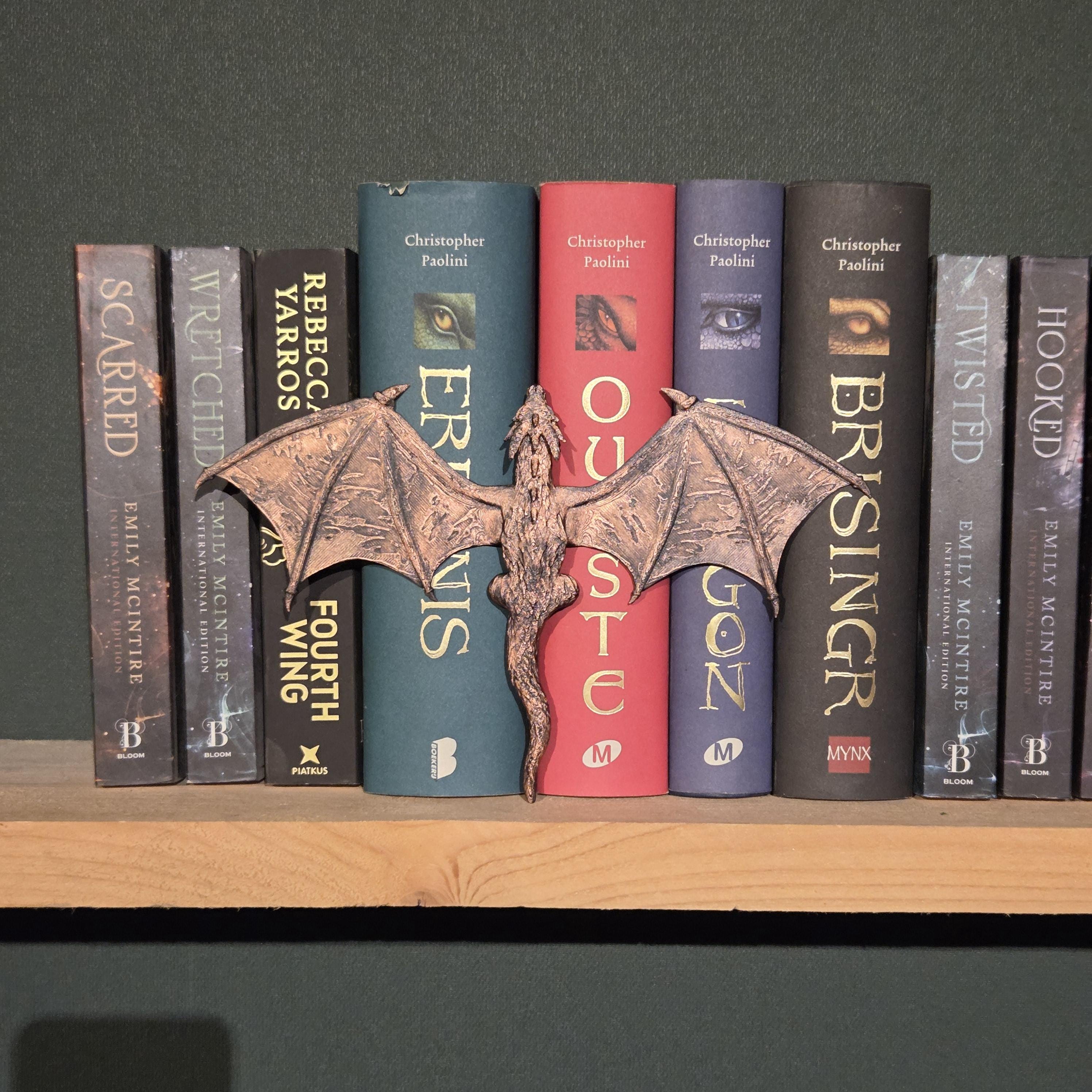 Bronzener Drache „Spinehugger“ – Fantasy-Begleiter, der sich um den Rücken Ihres Buches schlingt | Fantasy-Bücherregalwächter