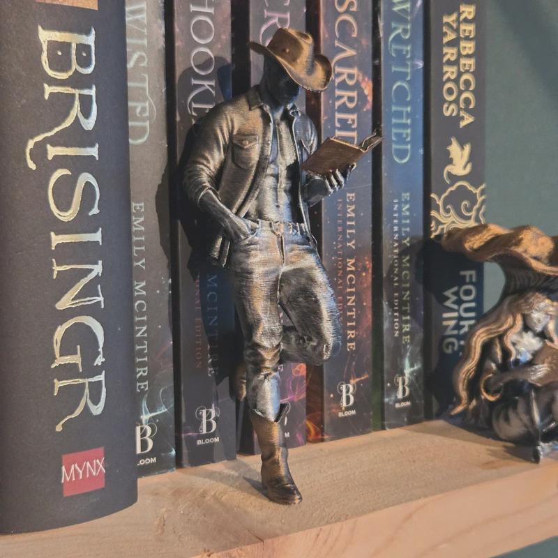 Mysterious Cowboy Reader Figurine – Dark Fantasy Miniature – Bookshelf Decor for Book Lovers – Gothic Home Decor