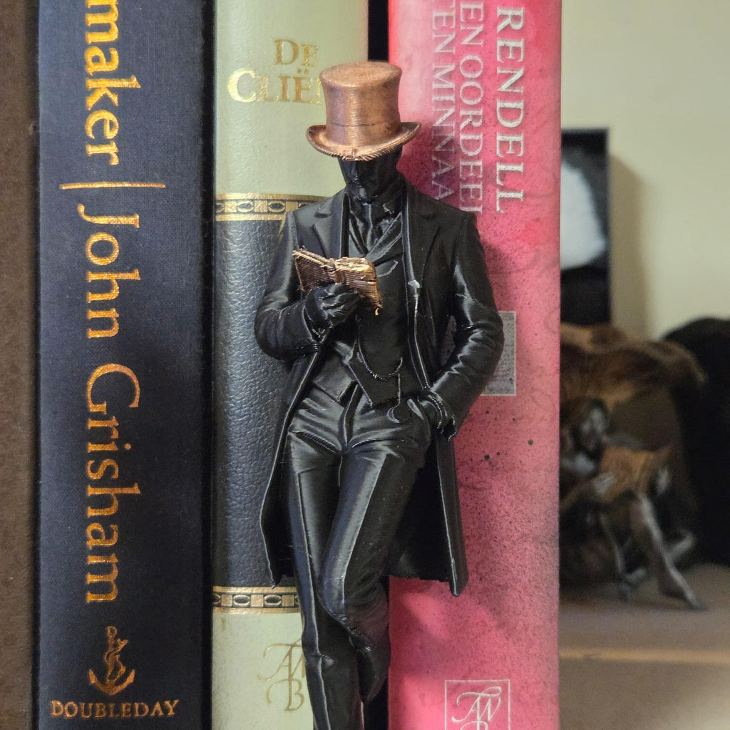Victorian Gentleman Reading a Book – Bookish Statue for Library & Bookshelf Decor