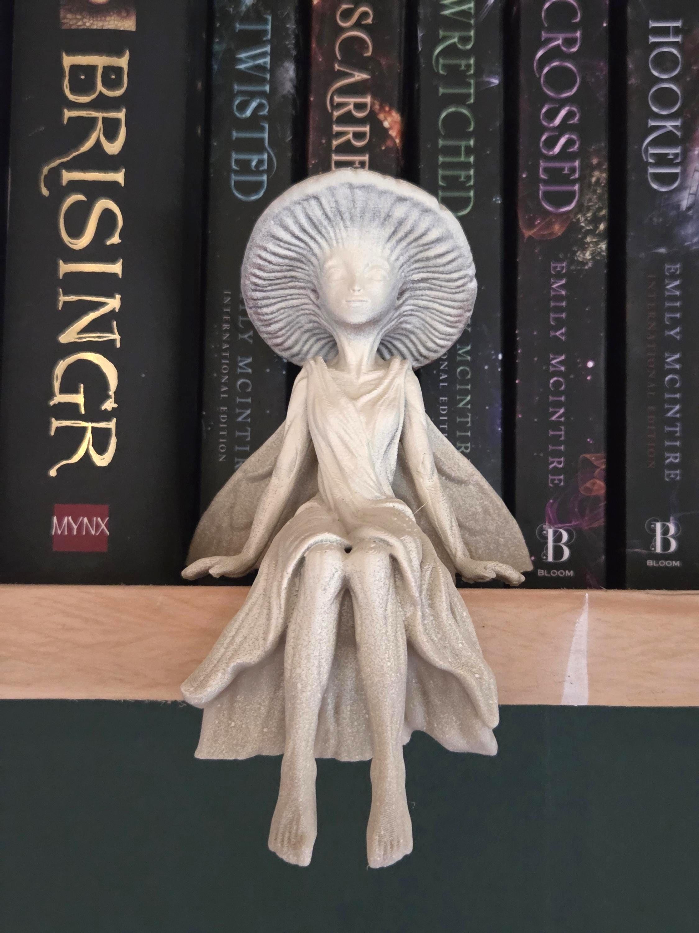 Pilz-Elfen-Bücherregal-Sitter | Fantasy-Buchdeko | Dark Academia Regal-Deko | Cottagecore Fee | Booktok Geschenk | 3D-gedruckte Figur