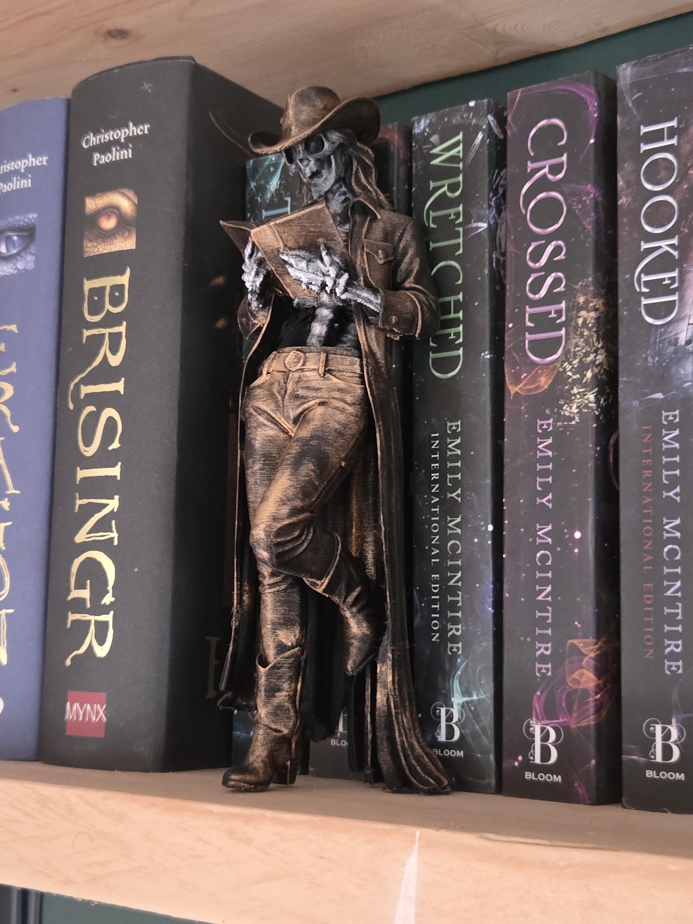 Skelett-Cowgirl-Buchstütze | Gothic-Bücherregal-Deko | Western-Schädel-Figur | Gruselige Buch-Deko | Dark Academia Geschenk
