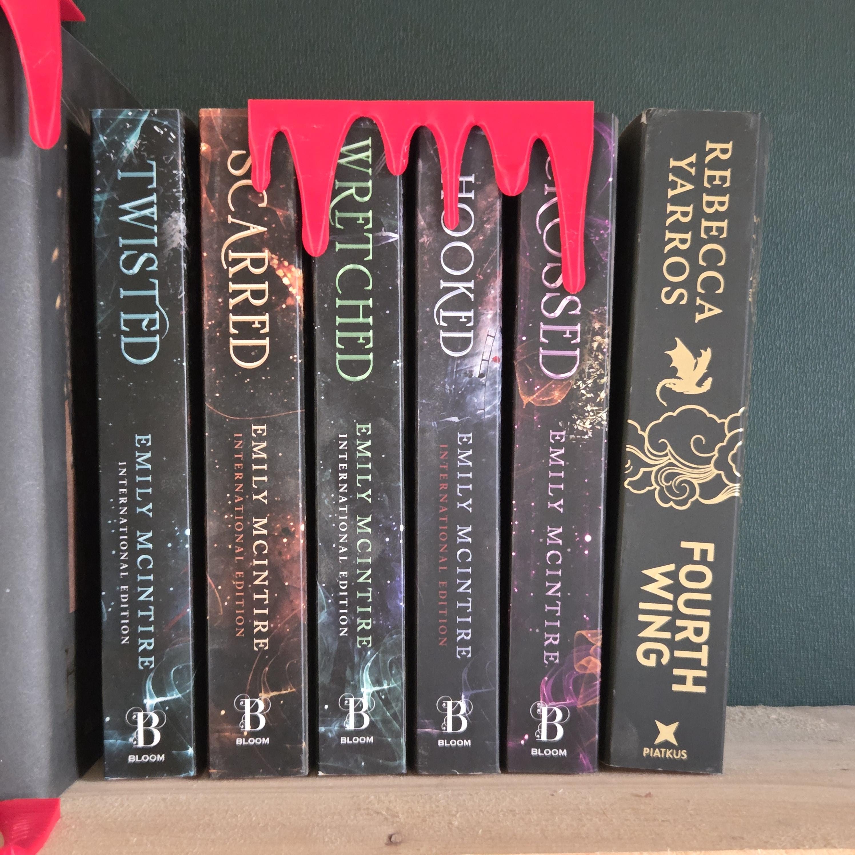 Dripping Bookends – Gothic Bookshelf Decor – 3D Printed Decorative Book Accessories – Unique Book Lover Gift Bookends