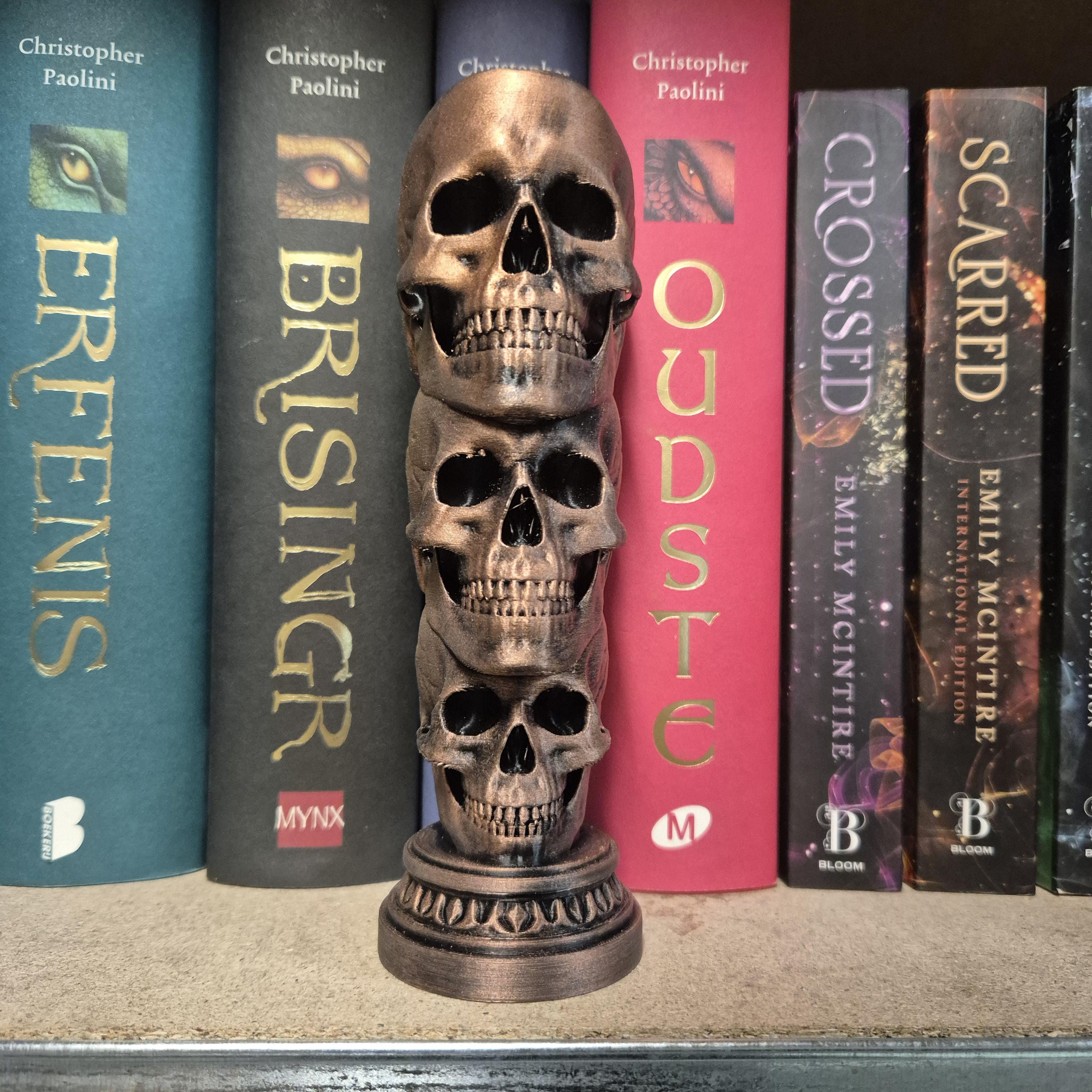 Gothic Bronze Totenkopf Statue – Gestapelte Totenköpfe Deko | Gruselige Heimdekoration | Halloween Regal Akzent | Alternative Raumästhetik