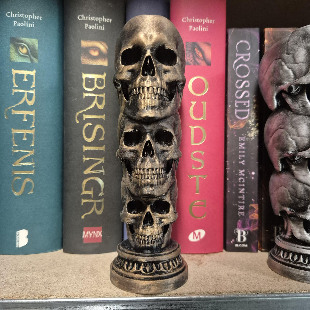 Gothic Bronze Totenkopf Statue – Gestapelte Totenköpfe Deko | Gruselige Heimdekoration | Halloween Regal Akzent | Alternative Raumästhetik