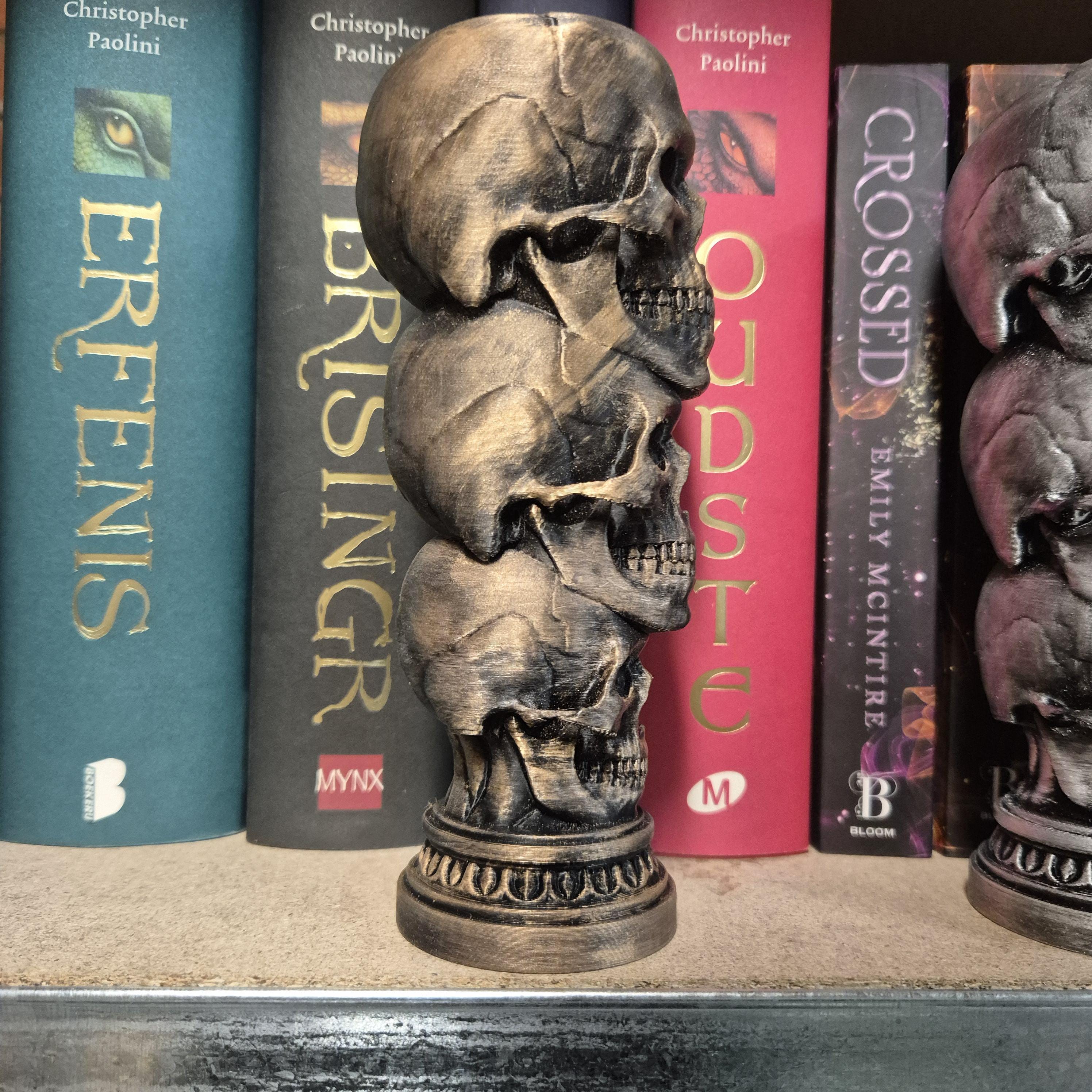 Gothic Bronze Totenkopf Statue – Gestapelte Totenköpfe Deko | Gruselige Heimdekoration | Halloween Regal Akzent | Alternative Raumästhetik
