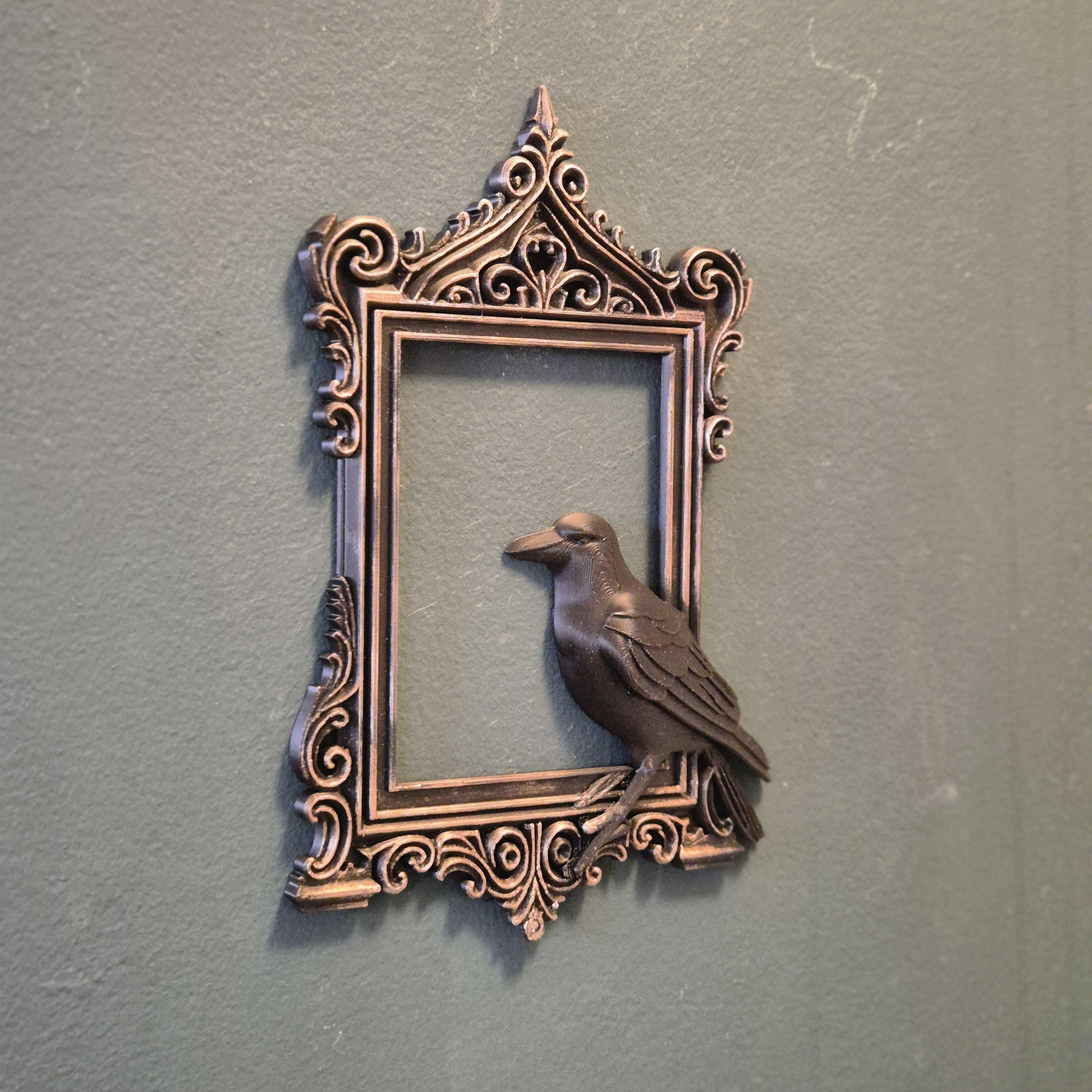 Raben-Gothic-Bilderrahmen | Krähen-Wanddekoration | Dark Academia-Rahmen | Halloween-Vogelkunst | Okkulte Raben-Heimdekoration