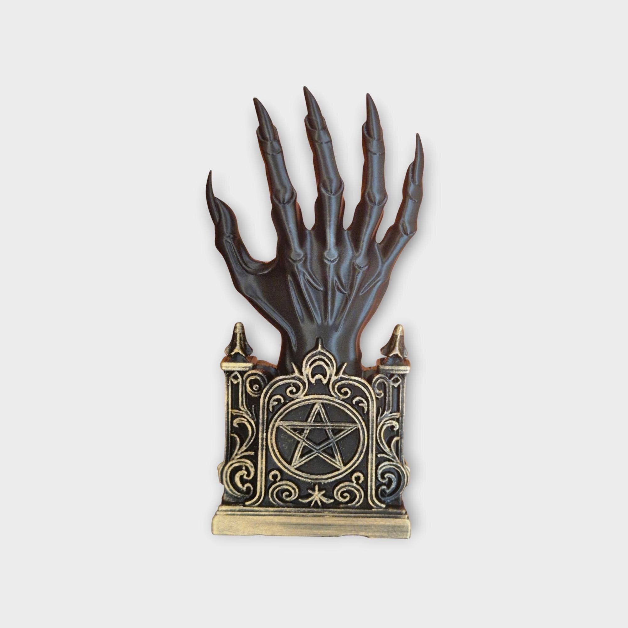 Skeletthandstatue | Gothic-Hexendekor | Okkulte Halloween-Skulptur | Dunkle Altarhand-Requisite | Pentagramm-Klauen-Ornament