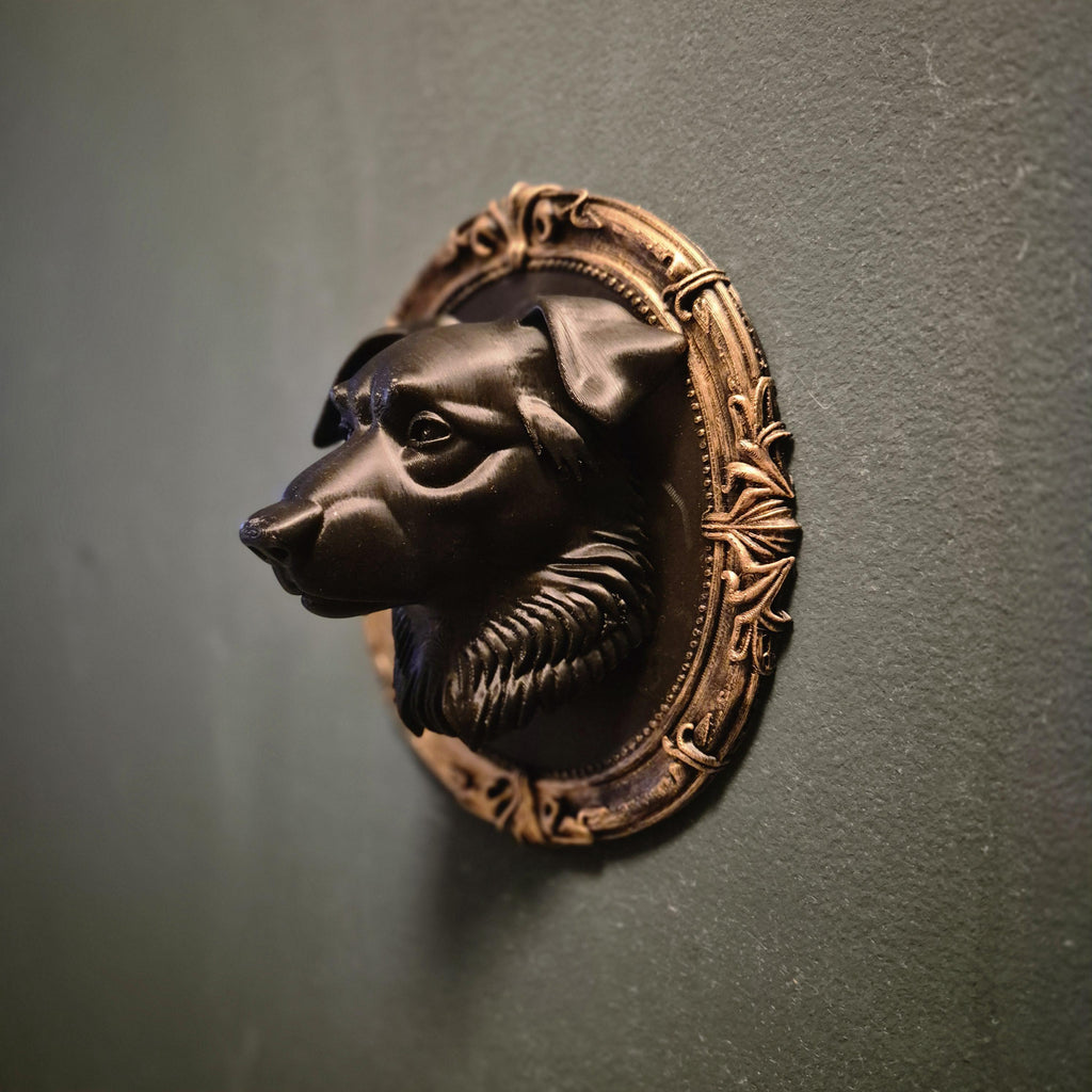 Gotische Wandtafeln – Hund | Dunkle Fantasy-Wandkunst | Barocker Rahmendekor