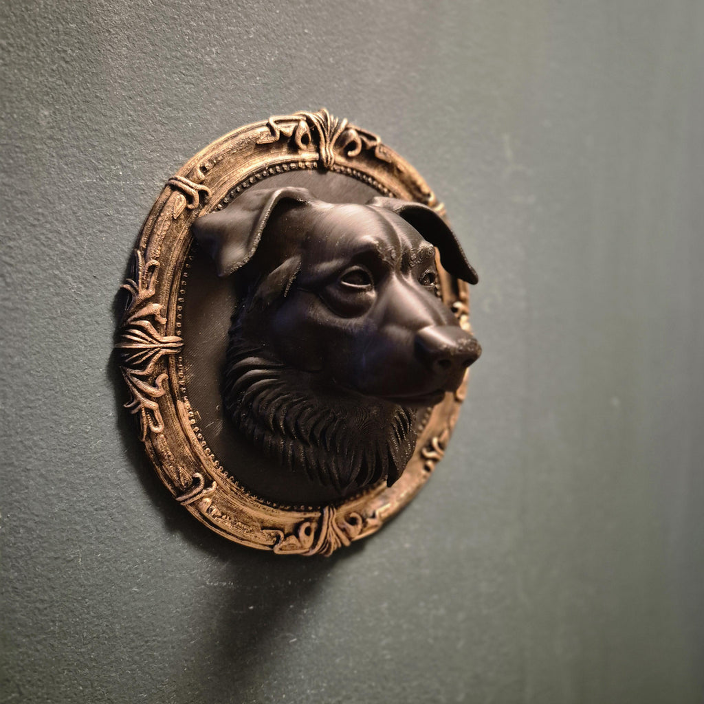 Gotische Wandtafeln – Hund | Dunkle Fantasy-Wandkunst | Barocker Rahmendekor
