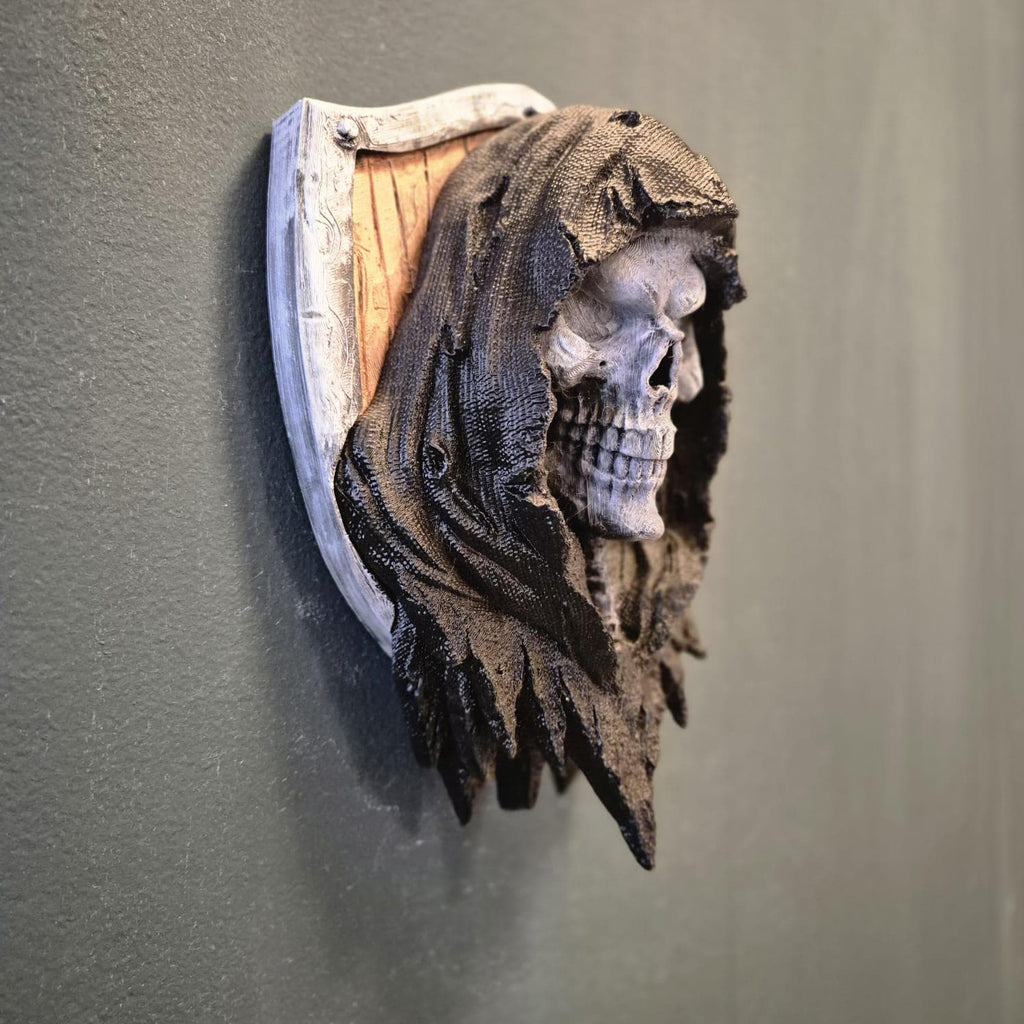 Grim Reaper Wall Plaque – Gothic Skull Wall Art | Horror Home Decor | Reaper Trophy Head | Halloween Decoration | Spooky Wall Hanging