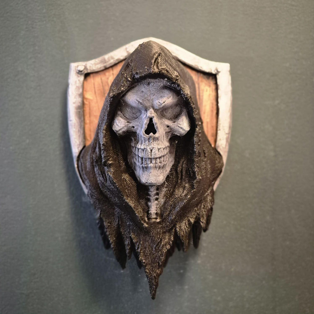 Grim Reaper Wall Plaque – Gothic Skull Wall Art | Horror Home Decor | Reaper Trophy Head | Halloween Decoration | Spooky Wall Hanging