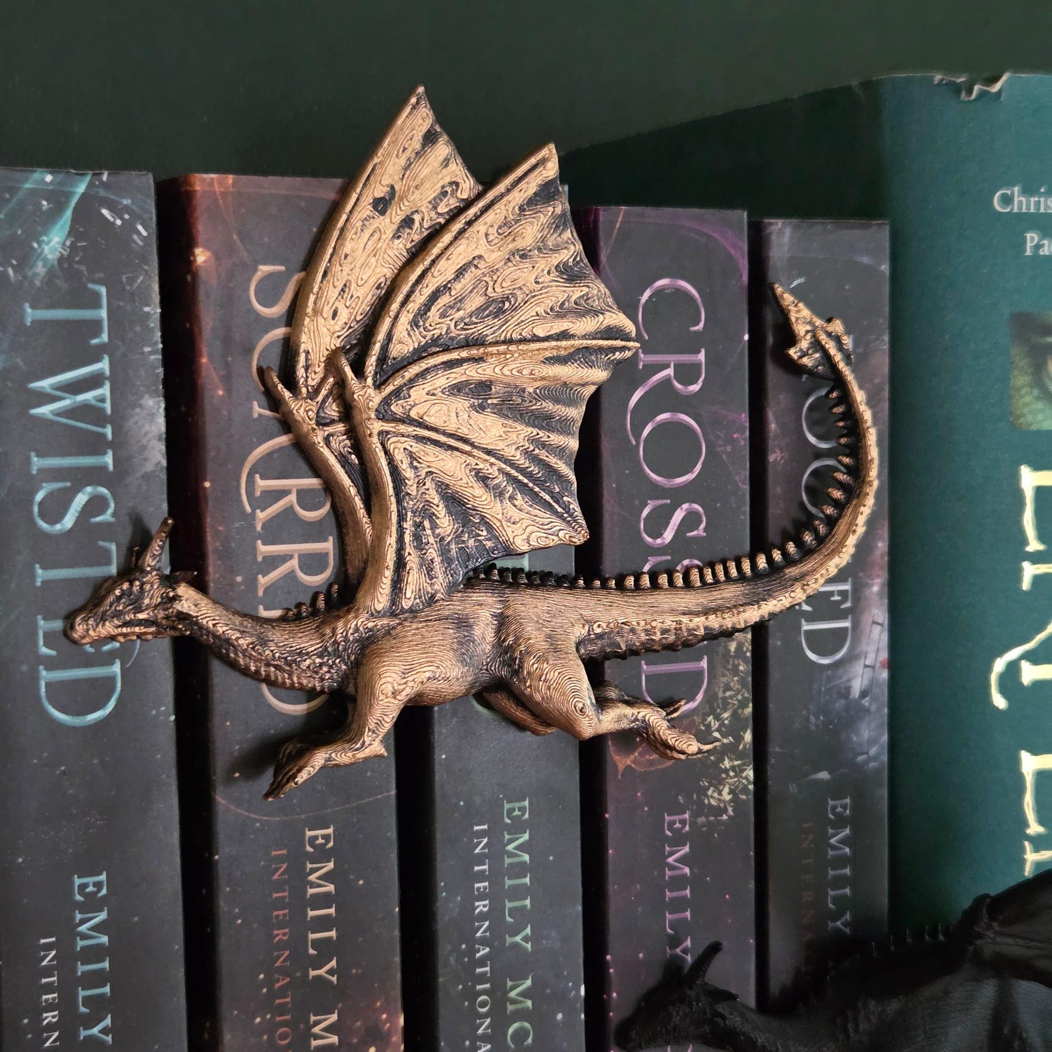 Dragon Spinehugger set of three – Fantasy dragons that fly over your bookshelf
