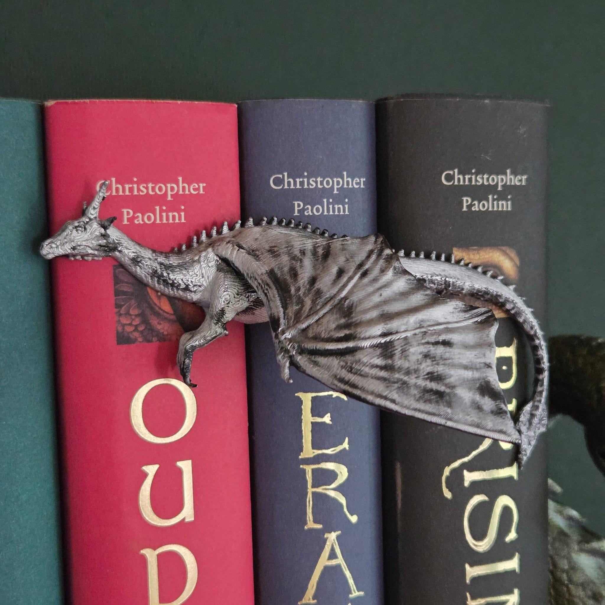 Dragon Spinehugger set of three – Fantasy dragons that fly over your bookshelf