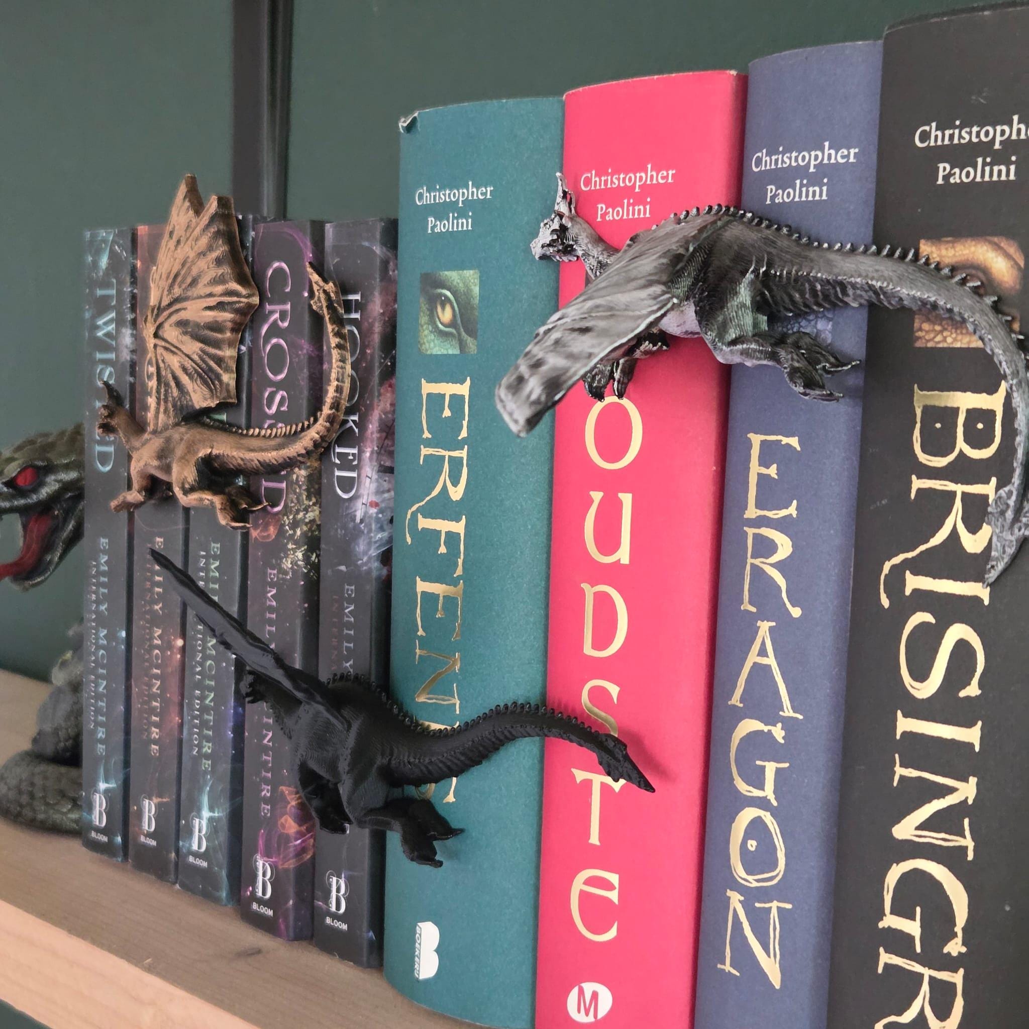 Dragon Spinehugger set of three – Fantasy dragons that fly over your bookshelf