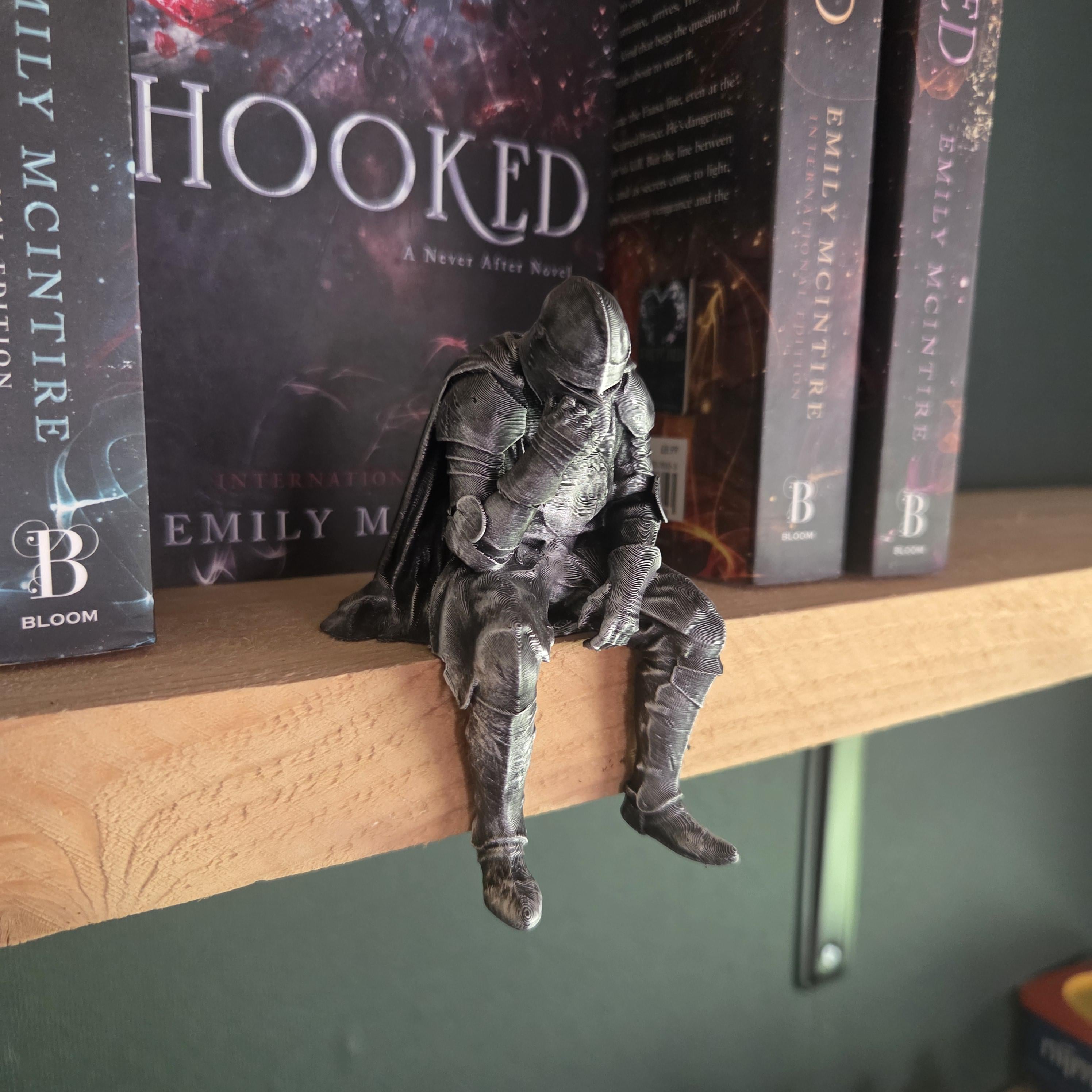 Sitting Medieval Knight Shelf Decor | Armored Knight Statue | Dark Academia Book Decor | Fantasy Bookshelf Figurine | Medieval Gift