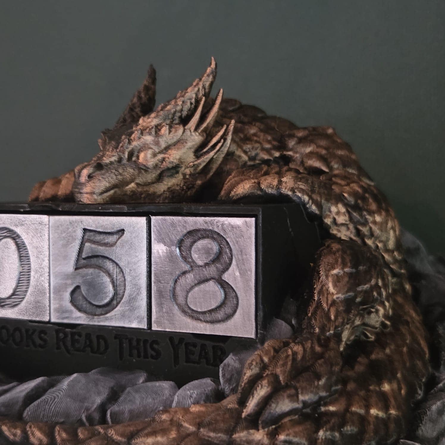 Dragon Reading Tracker | Fantasy Books Read Counter | Dragon Bookish Shelf Decor | Book Lover Gift | Reading Goal Tracker