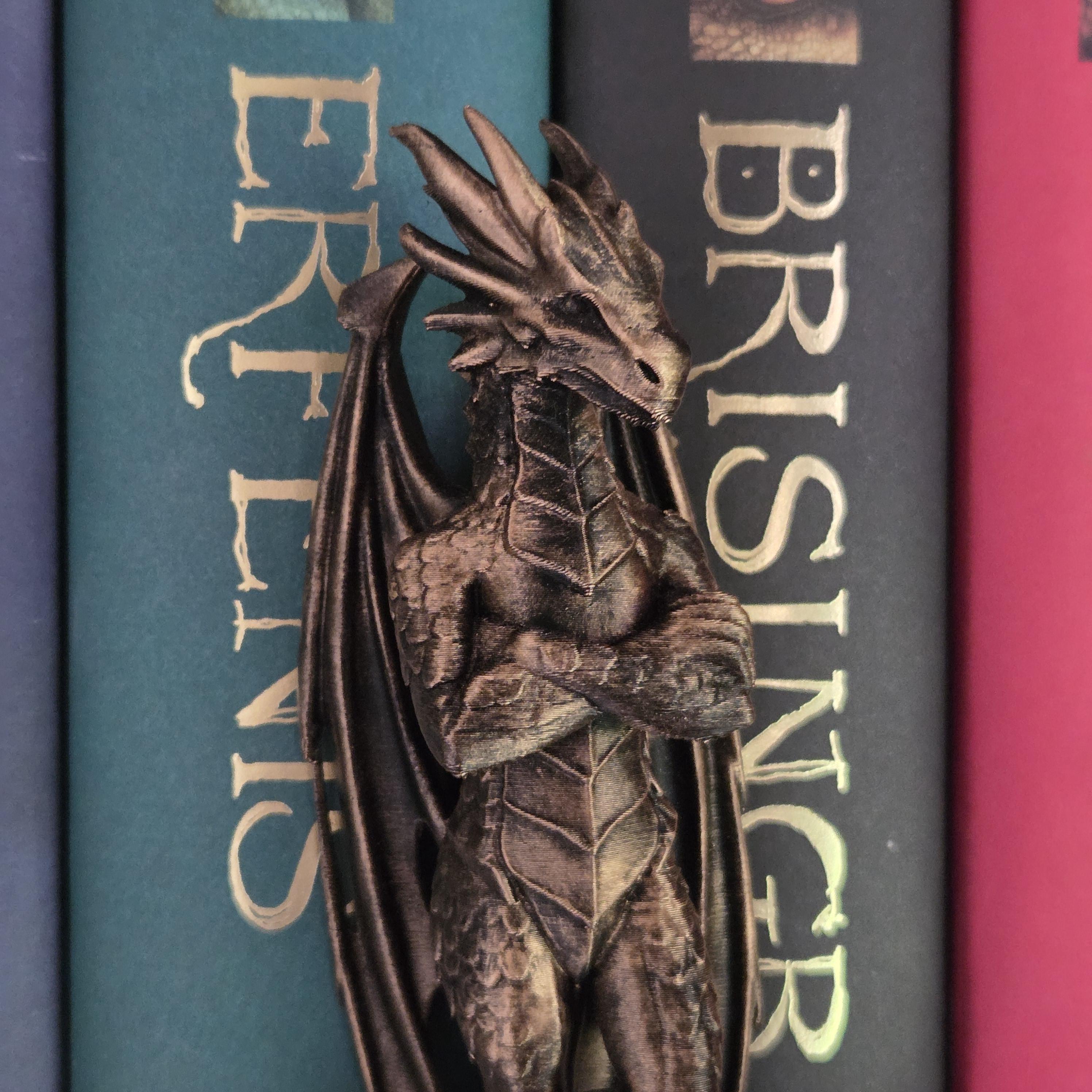 Dragon Bookshelf Figurine – Reading Dragon Statue – Proud Dragon Shelf Sitter – Fantasy Book Decor – Book Lover Gift