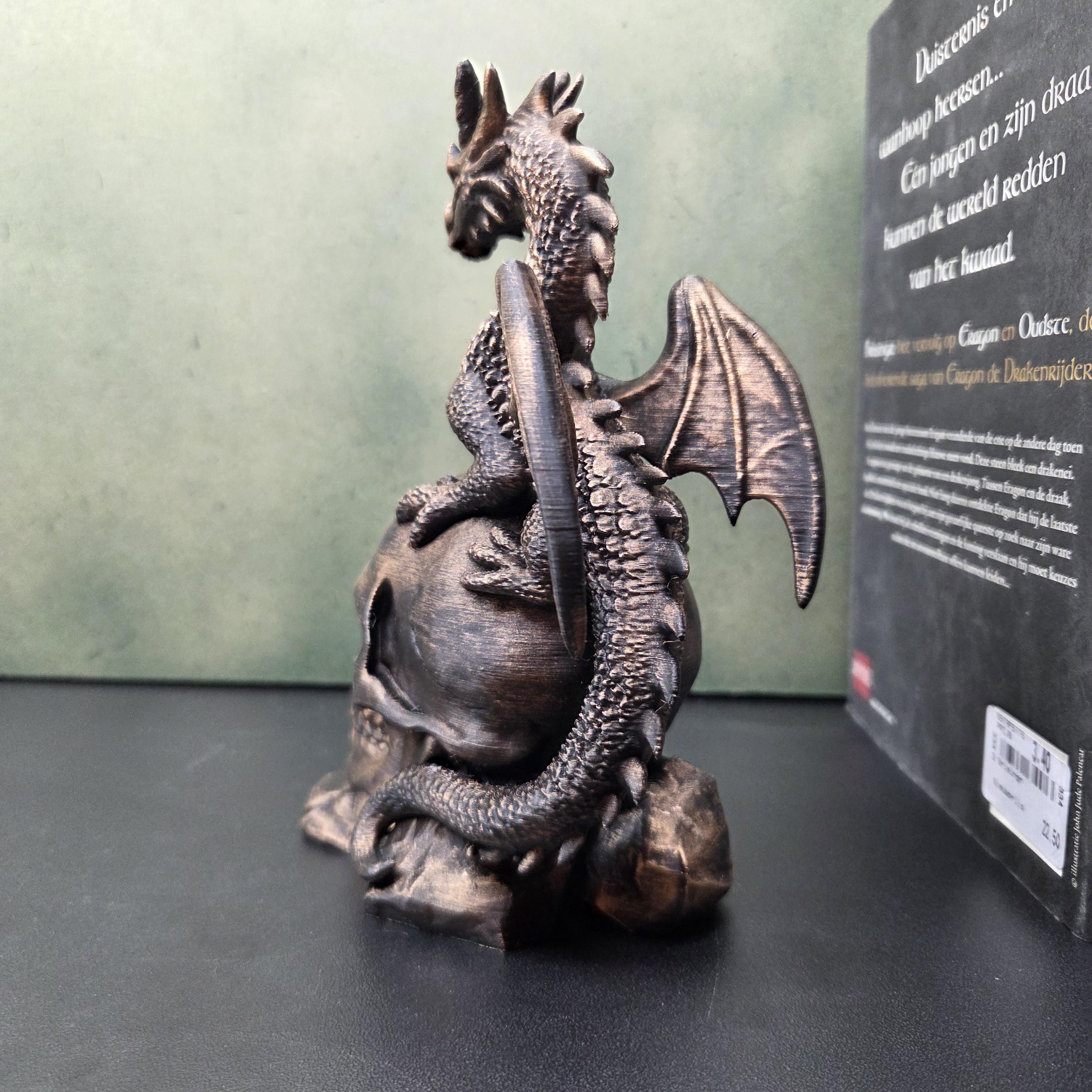 Dragon on Skull Statue | Gothic Dragon Decor | Skull Sculpture | Dark Fantasy Decor | Dragon Lover Gift | Dark Academia Ornament