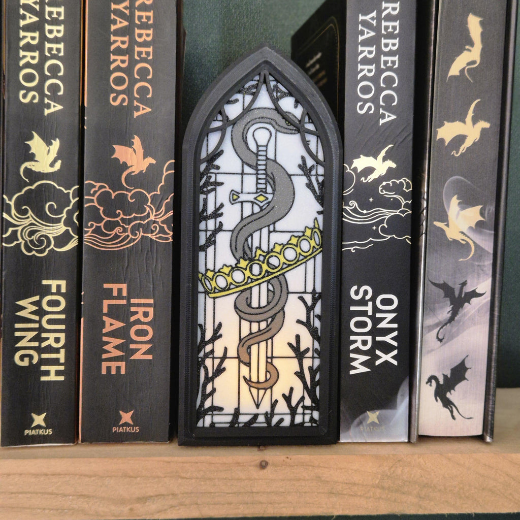 Book Nook The Serpent & Crown – Illuminated Stained Glass with Hidden Storage Forth Wing, onyxstorm
