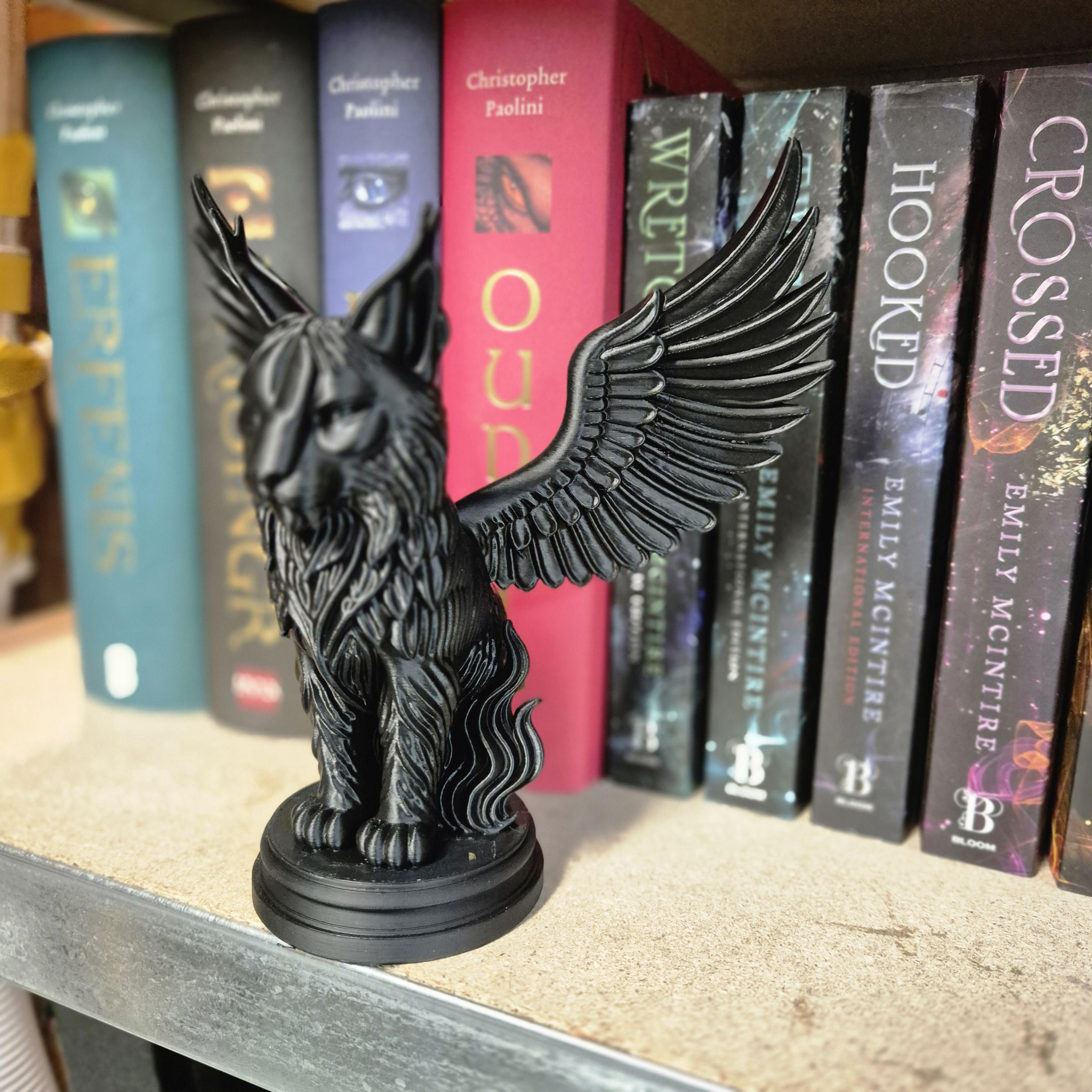 Black Winged Lynx Figurine – bookshelf decor - Gothic Fantasy Creature