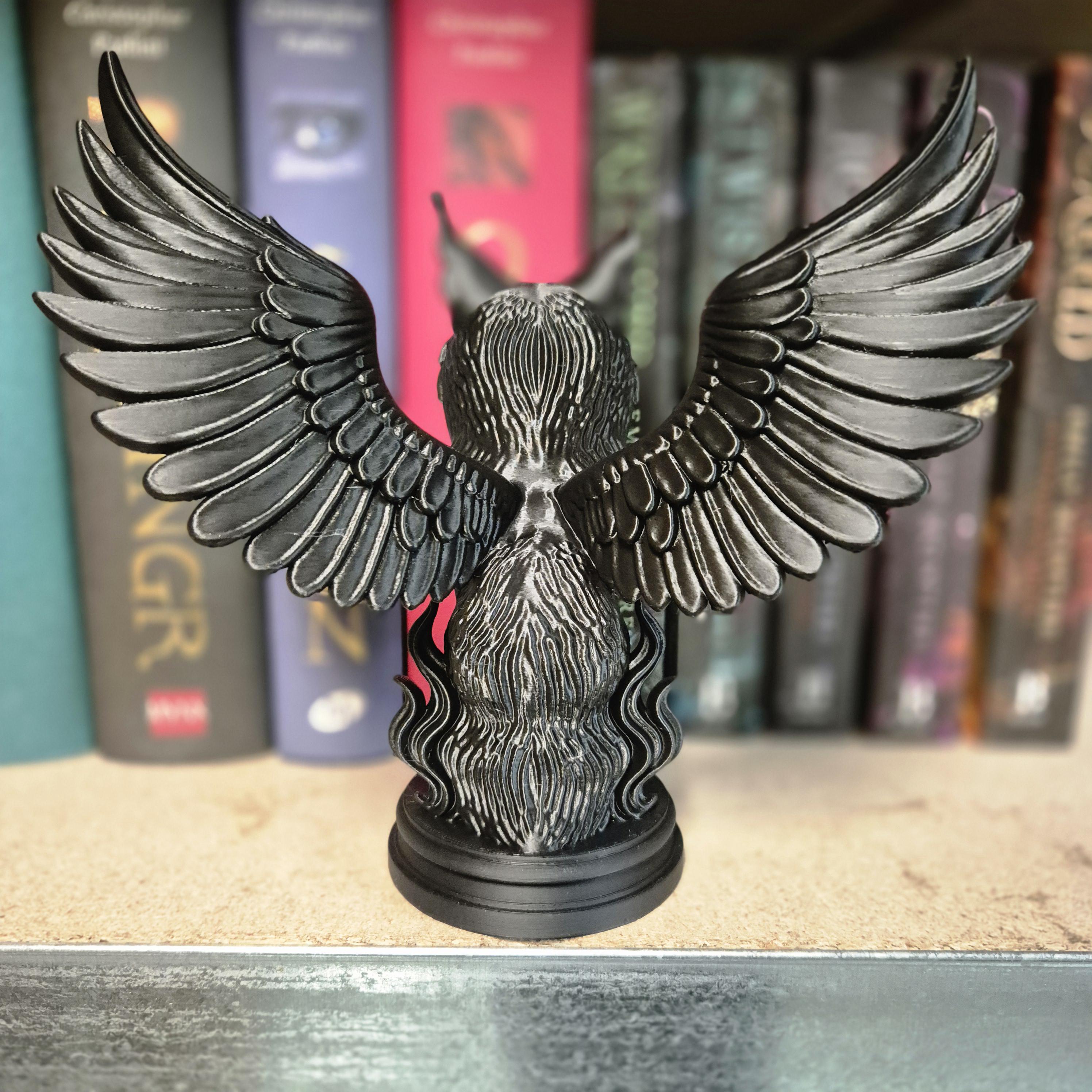 Black Winged Lynx Figurine – bookshelf decor - Gothic Fantasy Creature