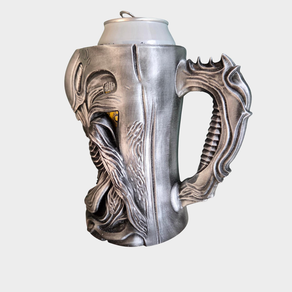 Alien - Xenomorph Can Holder Mug – Fantasy Tankard for 330 ml and 500 ml (12 oz / 16–16.9 oz) Cans | Perfect for DND and Tabletop Gaming
