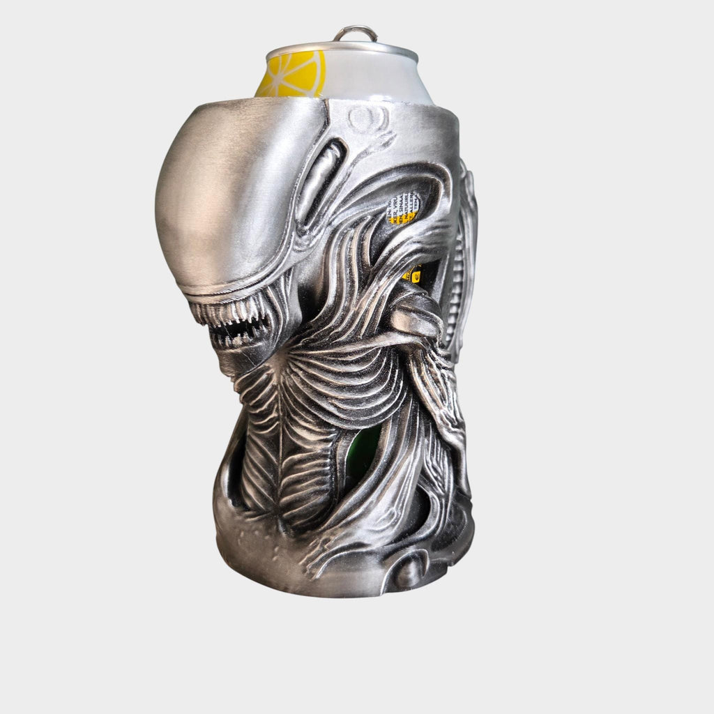 Alien - Xenomorph Can Holder Mug – Fantasy Tankard for 330 ml and 500 ml (12 oz / 16–16.9 oz) Cans | Perfect for DND and Tabletop Gaming