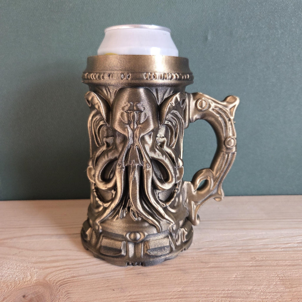 Cthulhu Can Holder Mug – Fantasy Tankard for 330 ml and 500 ml (12 oz / 16–16.9 oz) Cans | Perfect for DND and Tabletop Gaming