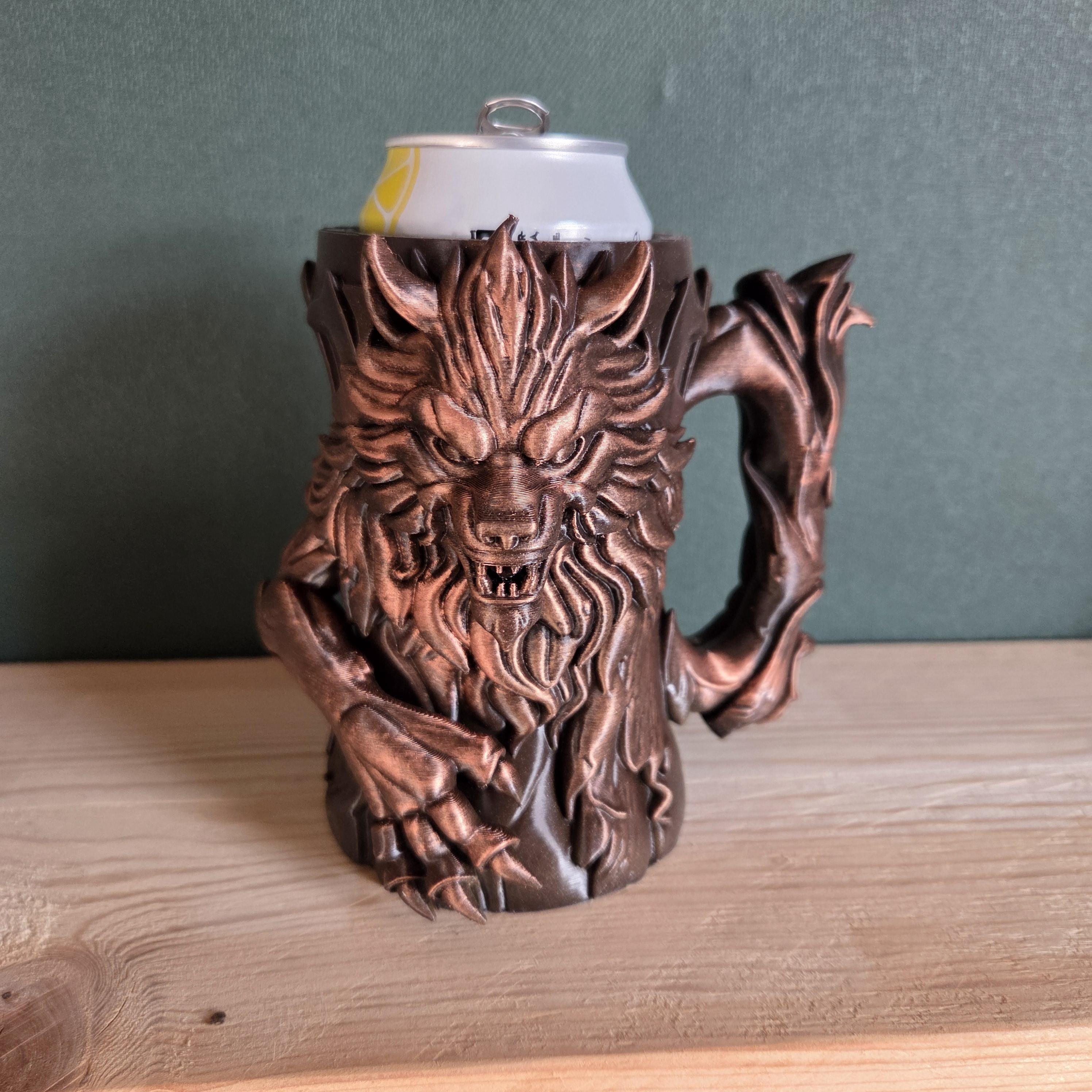 Wolf Can Holder Mug – Fantasy Tankard for 330 ml and 500 ml (12 oz / 16–16.9 oz) Cans | Perfect for DND and Tabletop Gaming