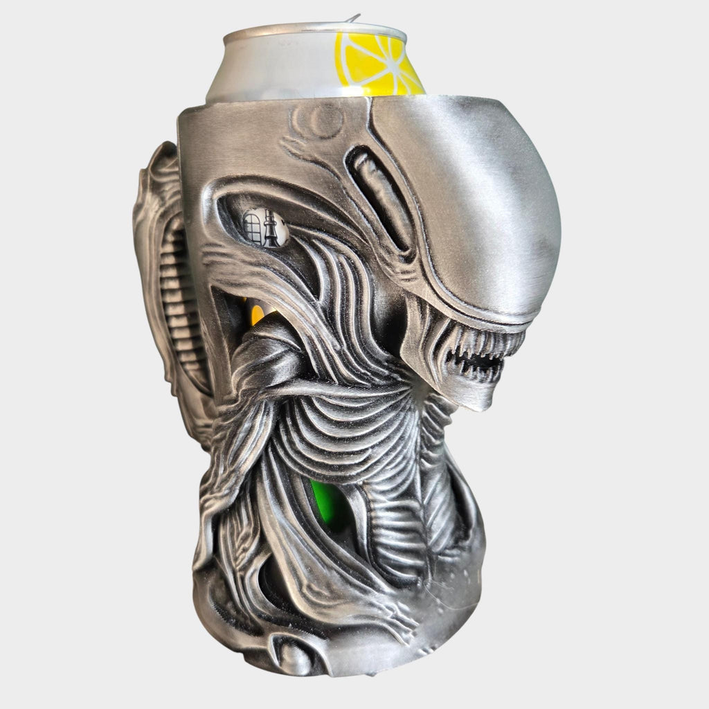 Alien - Xenomorph Can Holder Mug – Fantasy Tankard for 330 ml and 500 ml (12 oz / 16–16.9 oz) Cans | Perfect for DND and Tabletop Gaming