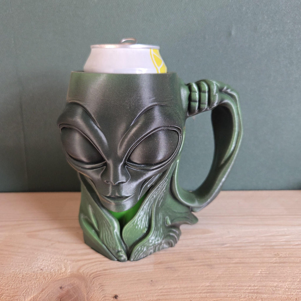 Alien Can Holder Mug – Fantasy Tankard for 330 ml and 500 ml (12 oz / 16–16.9 oz) Cans | Perfect for DND and Tabletop Gaming