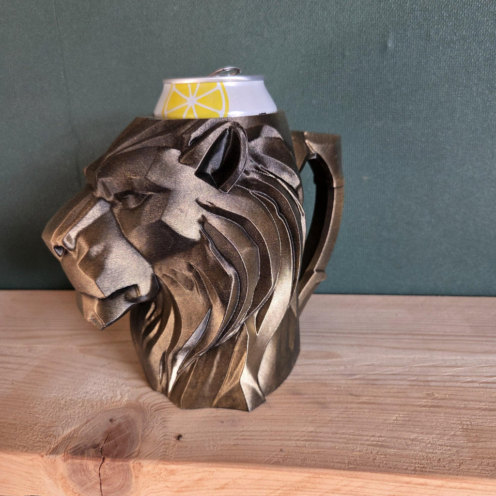 Lion low poly Can Holder Mug – Fantasy Tankard for 330 ml and 500 ml (12 oz / 16–16.9 oz) Cans | Perfect for DND and Tabletop Gaming