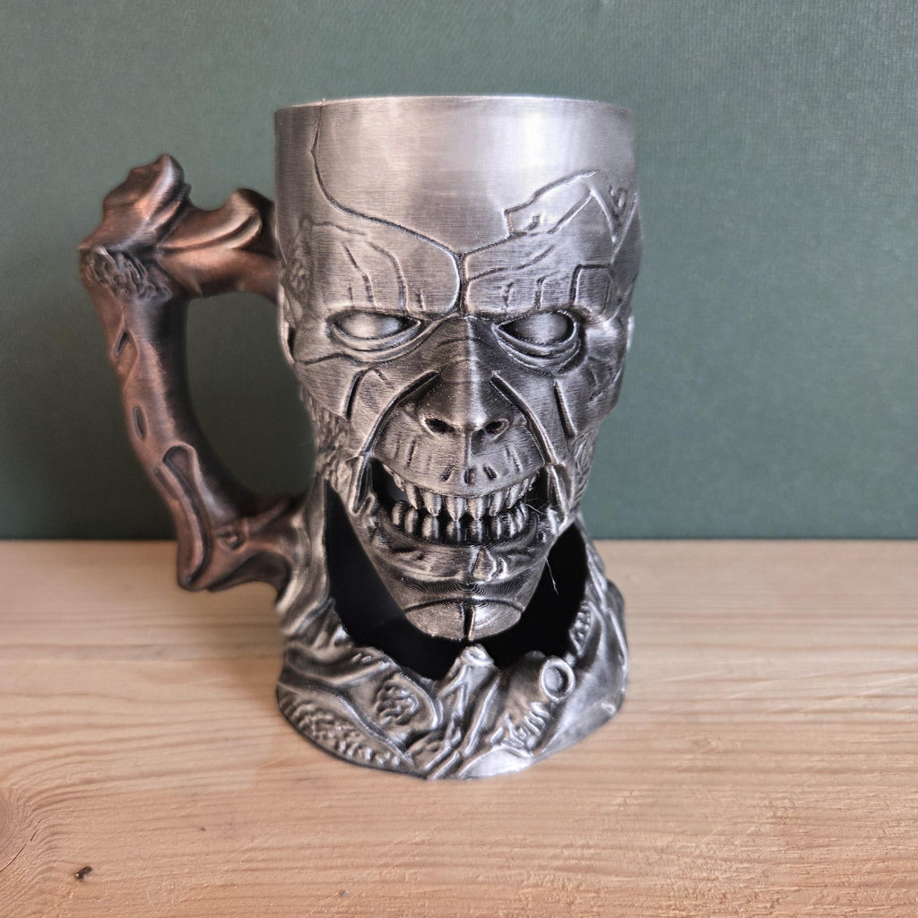 Zombie Can Holder Mug – Fantasy Tankard for 330 ml and 500 ml (12 oz / 16–16.9 oz) Cans | Perfect for DND and Tabletop Gaming