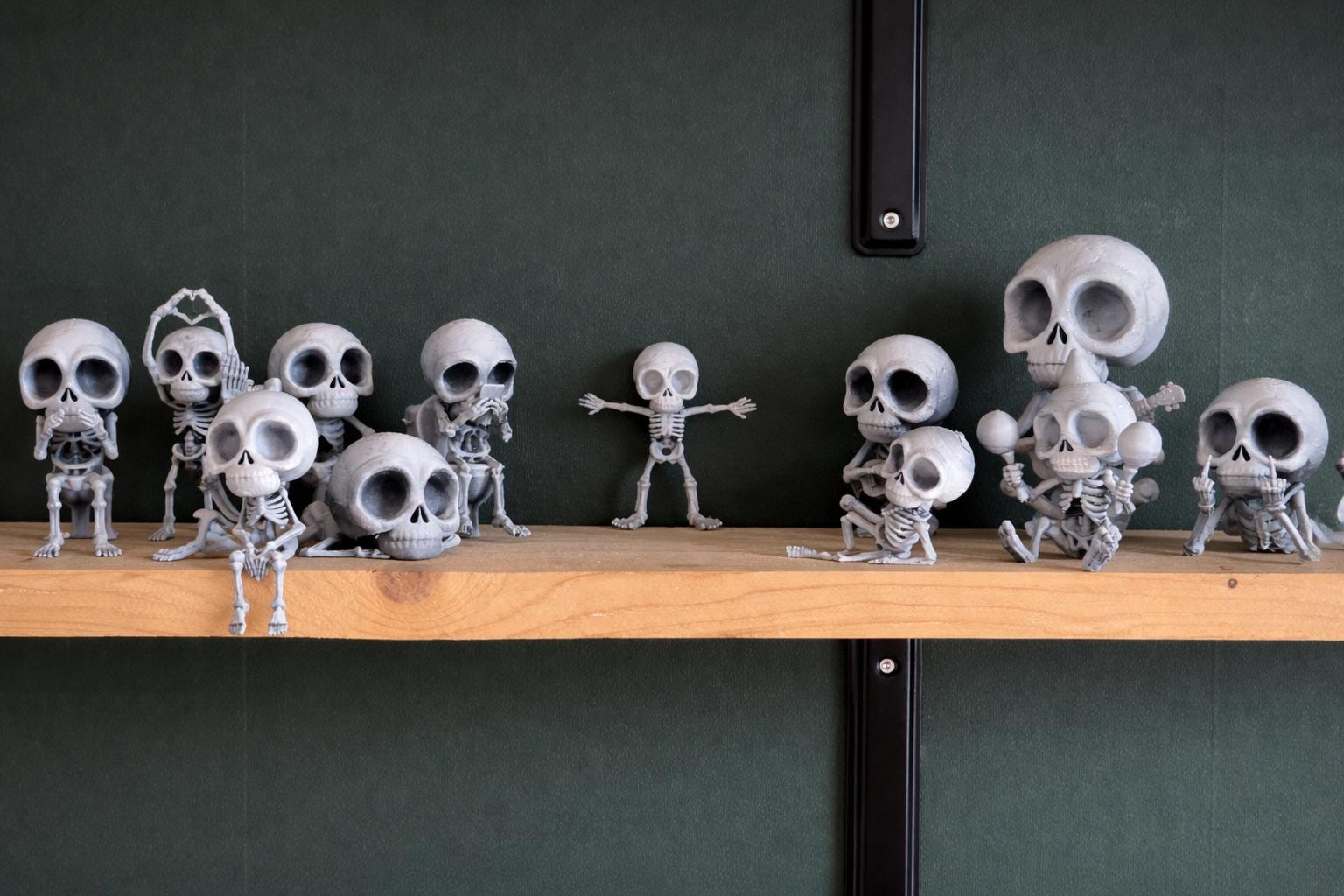 Giving the middle finger - Poseable Skeleton Figurine – Unique 3D Printed Skeleton Decor