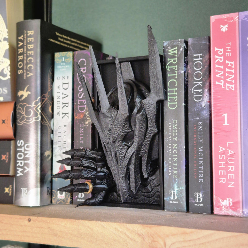 Dark Lord Helmet Book Nook, Fantasy Bookshelf Insert, Gothic Dragon Shelf Decor, Black Bookend, Dark Academia Bookish Gift