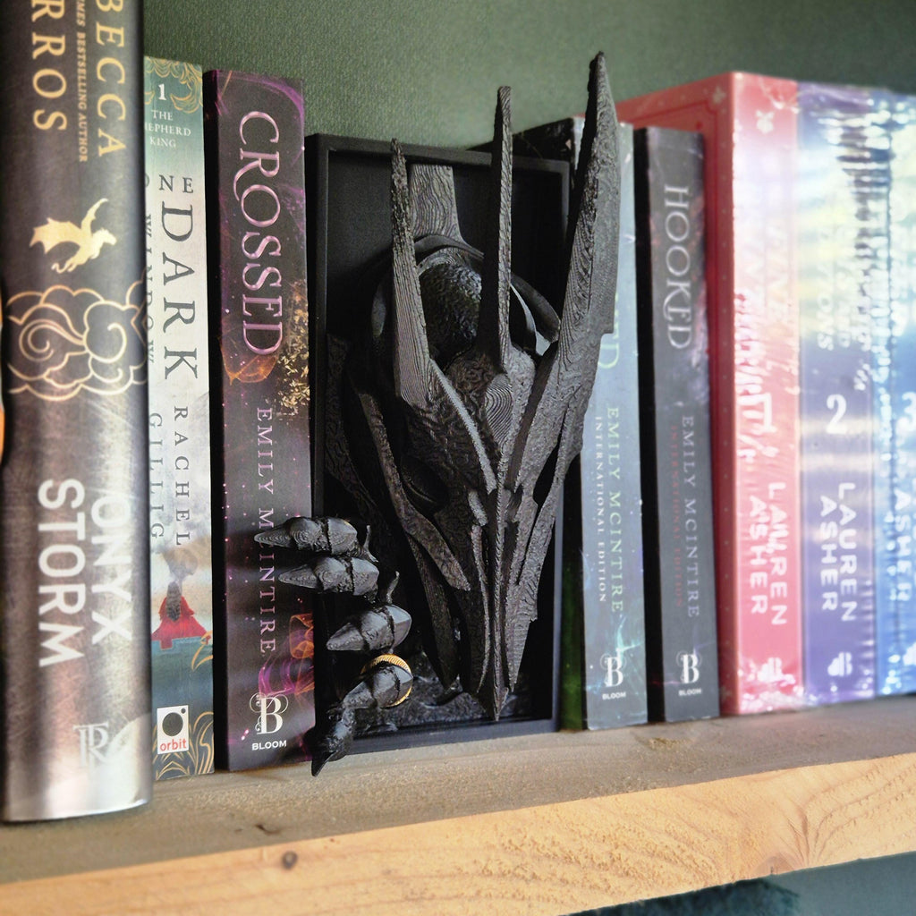 Dark Lord Helmet Book Nook, Fantasy Bookshelf Insert, Gothic Dragon Shelf Decor, Black Bookend, Dark Academia Bookish Gift