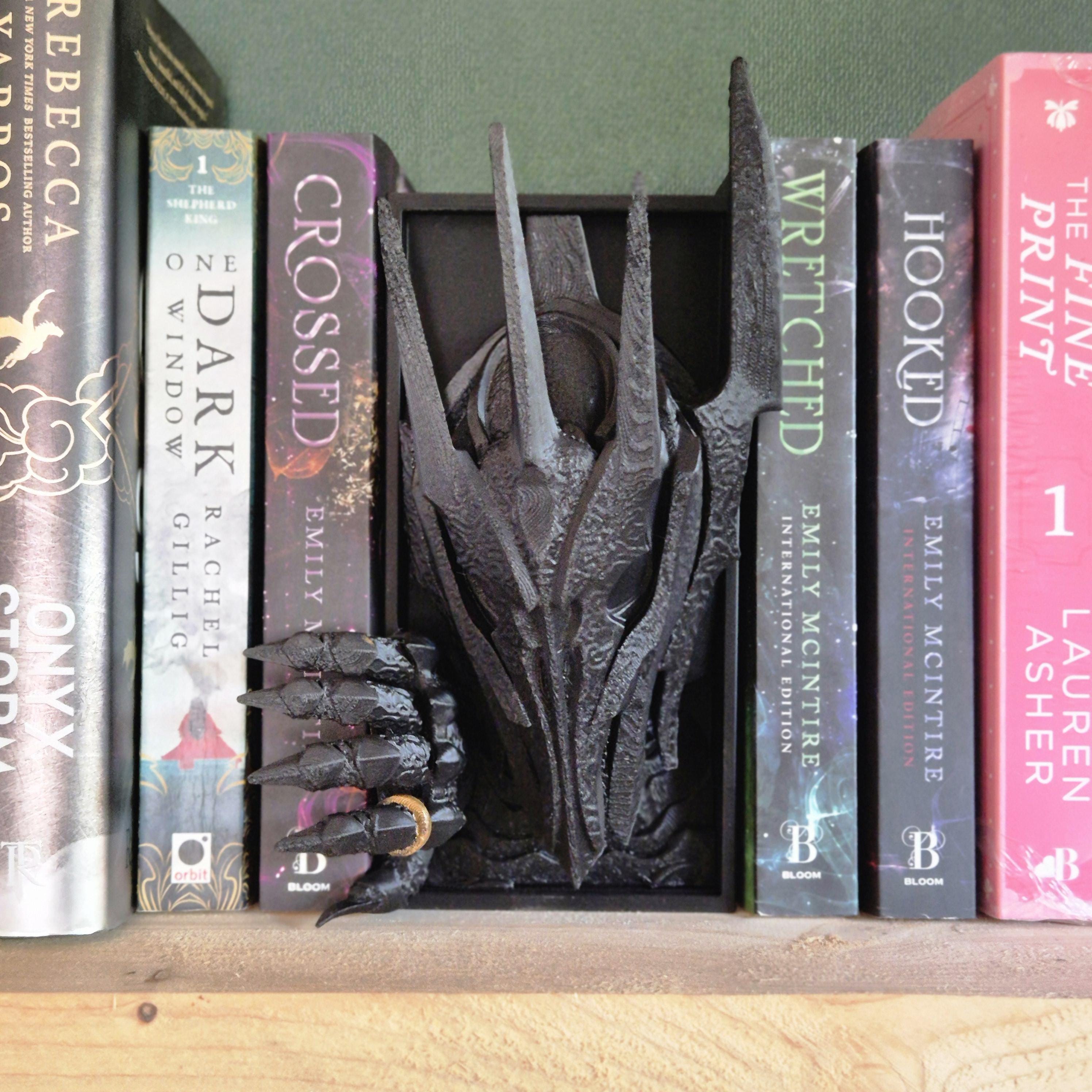 Dark Lord Helmet Book Nook, Fantasy Bookshelf Insert, Gothic Dragon Shelf Decor, Black Bookend, Dark Academia Bookish Gift